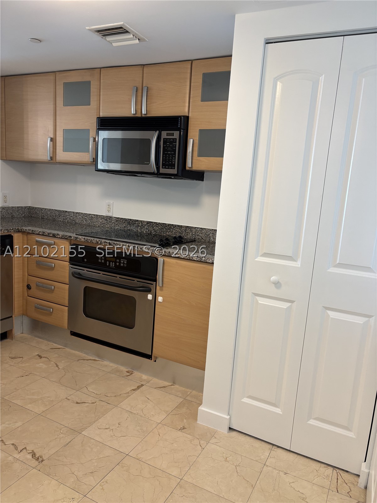 2101 Brickell Ave #2512, Miami FL 33129