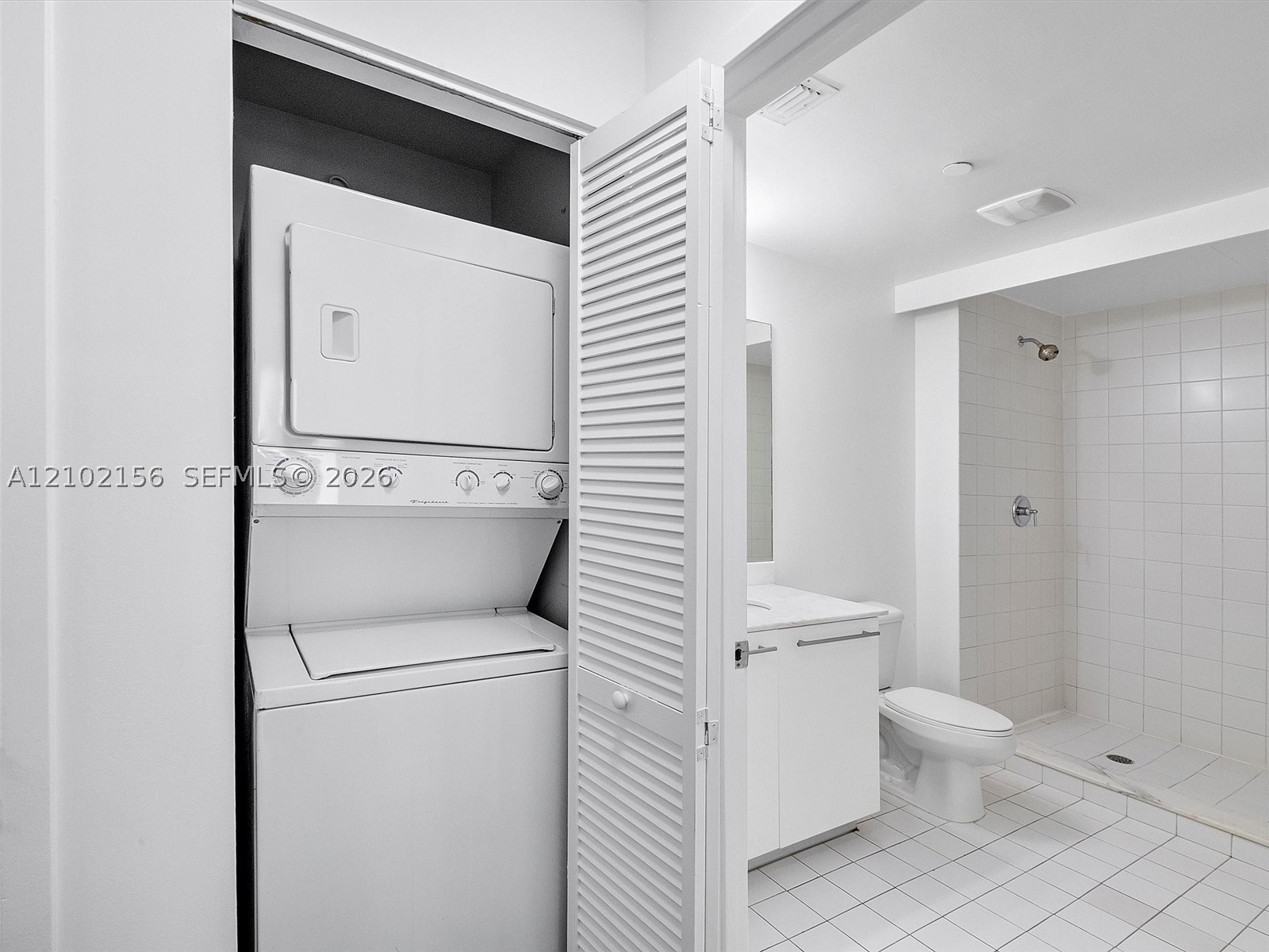 888 Biscayne Blvd #612, Miami FL 33132