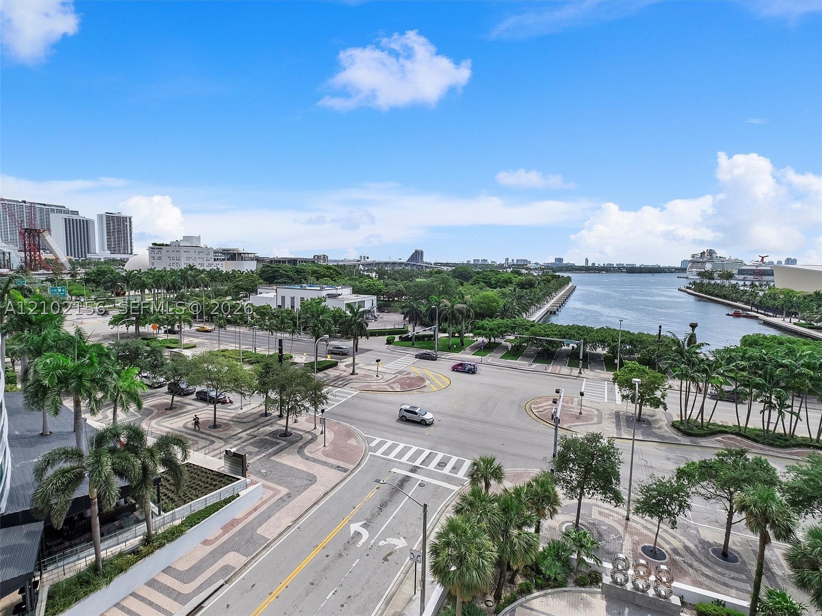 888 Biscayne Blvd #612, Miami FL 33132