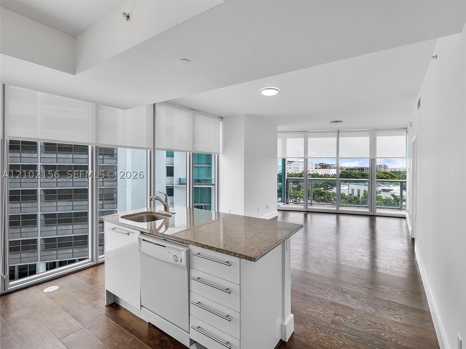 888 Biscayne Blvd #612, Miami FL 33132