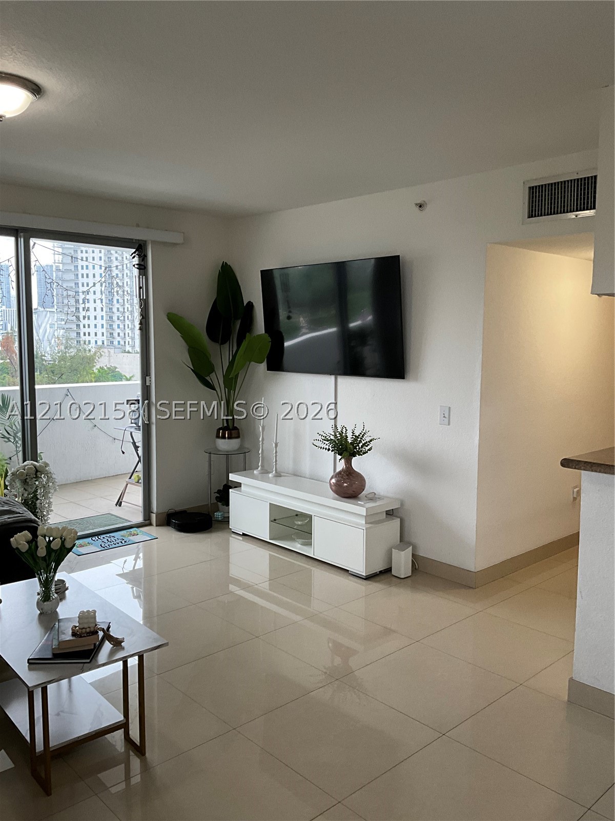 36 NW 6th Ave #806, Miami FL 33128