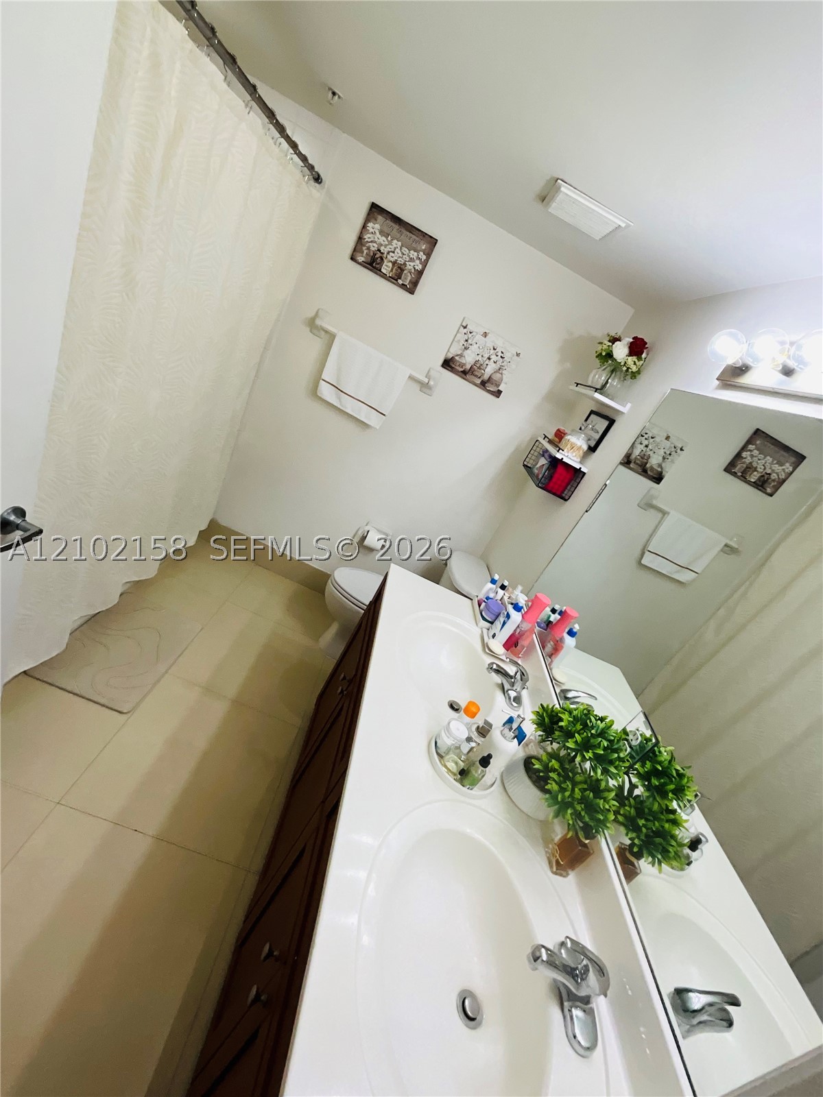 36 NW 6th Ave #806, Miami FL 33128