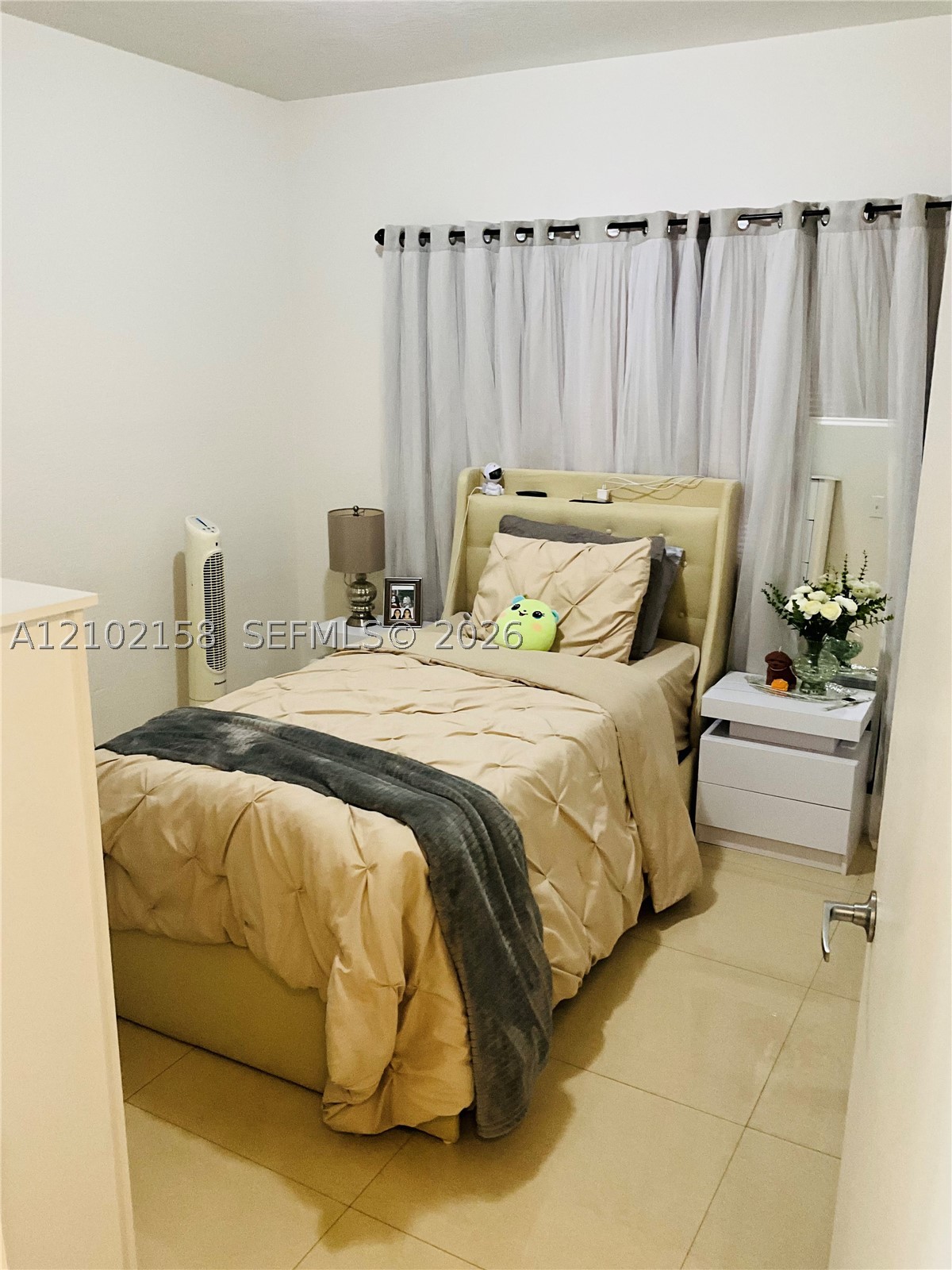 36 NW 6th Ave #806, Miami FL 33128