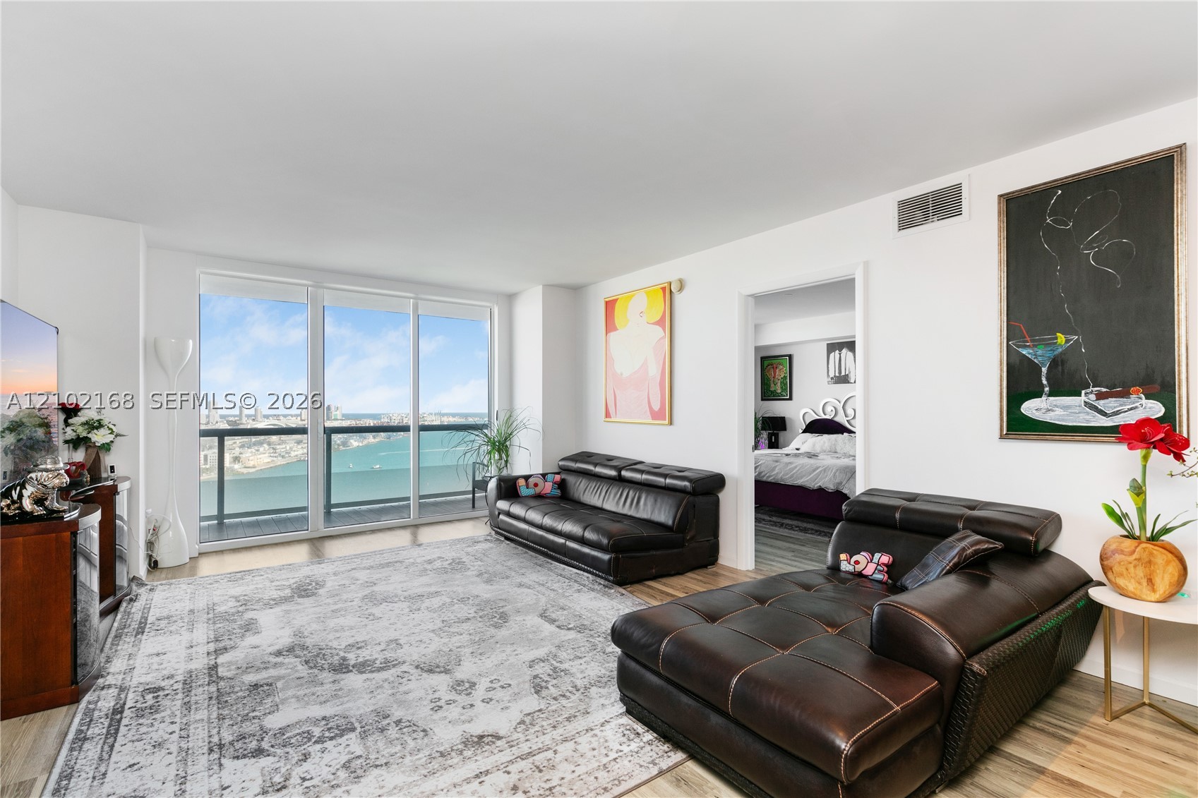 50 Biscayne Blvd #3006, Miami FL 33132