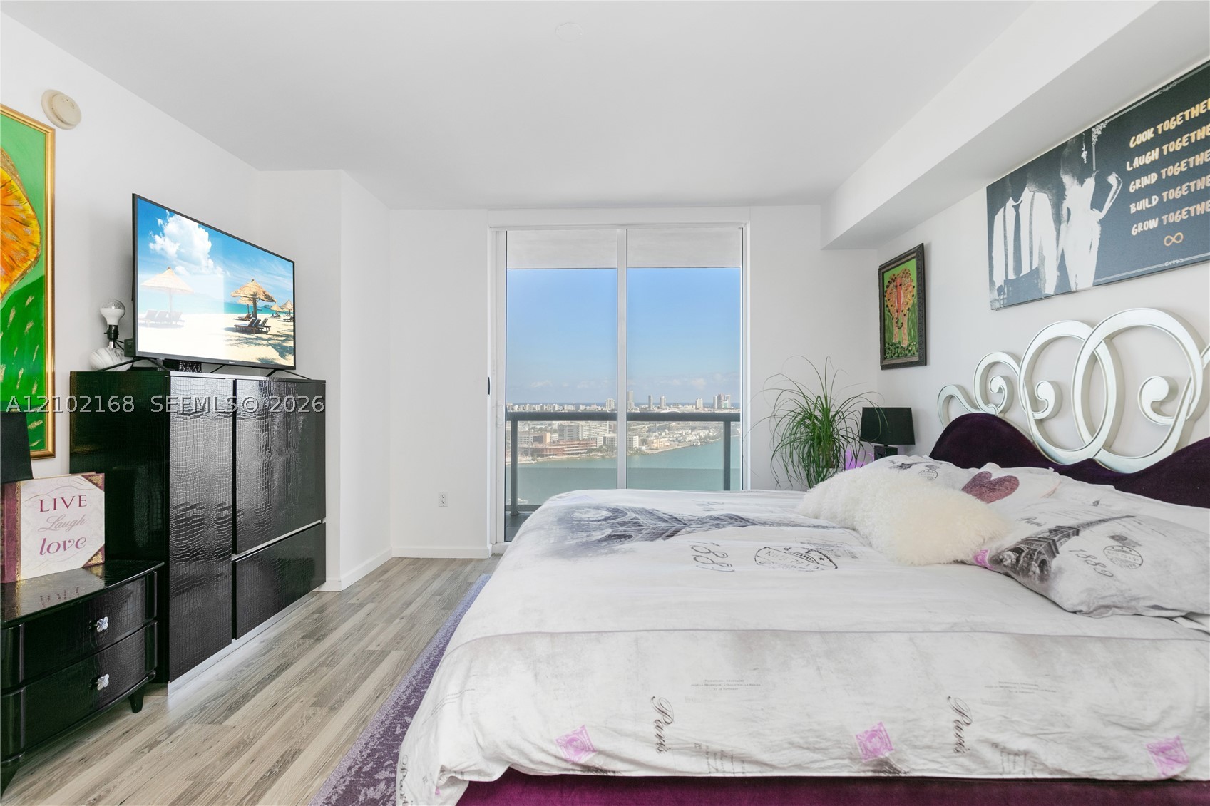 50 Biscayne Blvd #3006, Miami FL 33132
