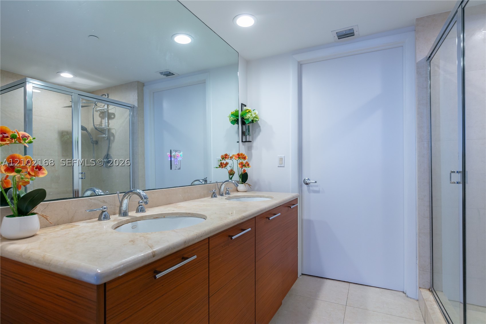 50 Biscayne Blvd #3006, Miami FL 33132