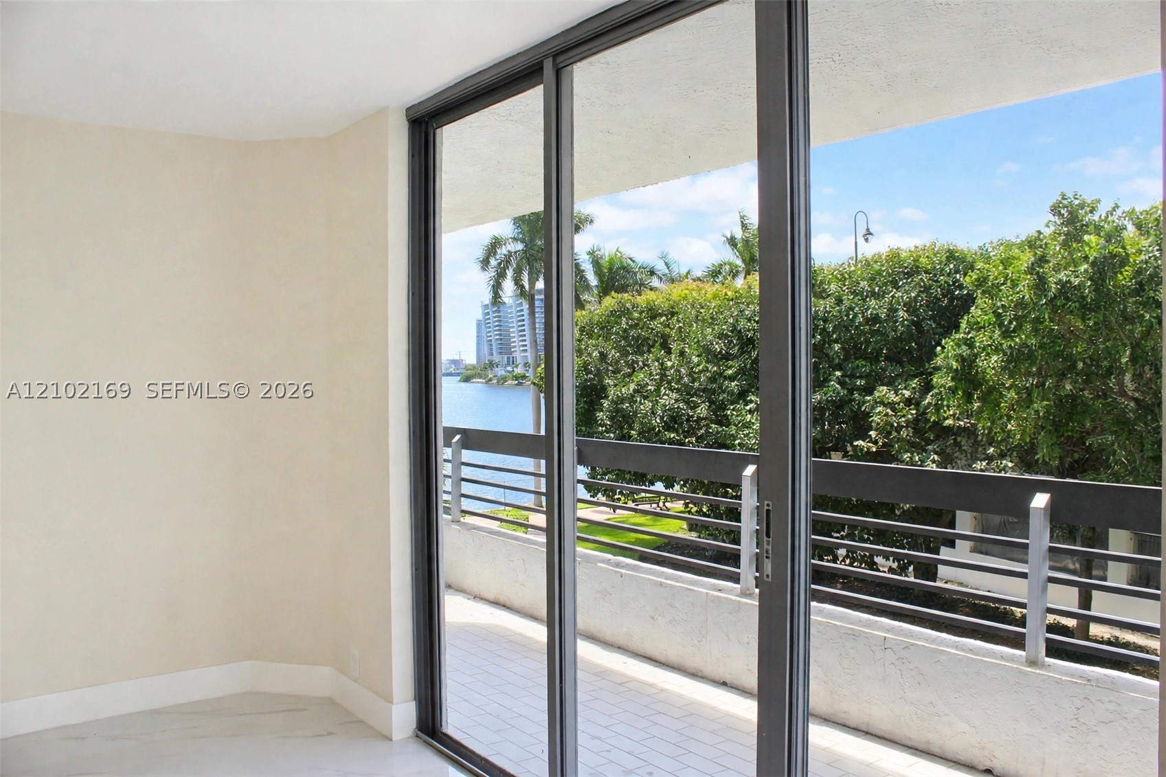 19101 NE 36th Ct #302, Aventura FL 33180