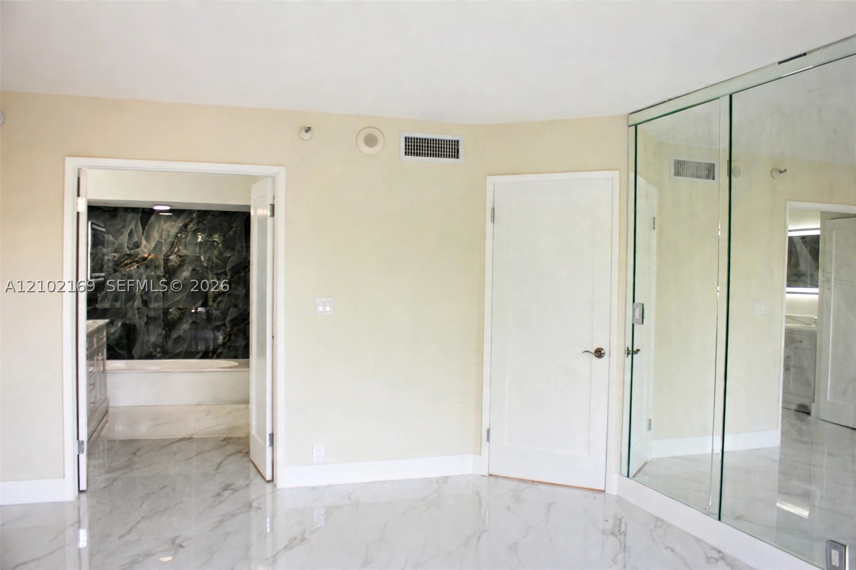 19101 NE 36th Ct #302, Aventura FL 33180