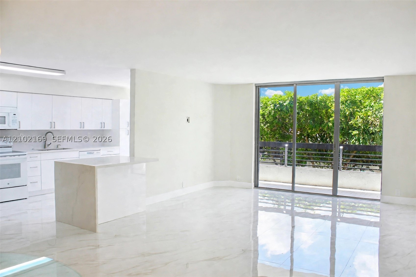 19101 NE 36th Ct #302, Aventura FL 33180