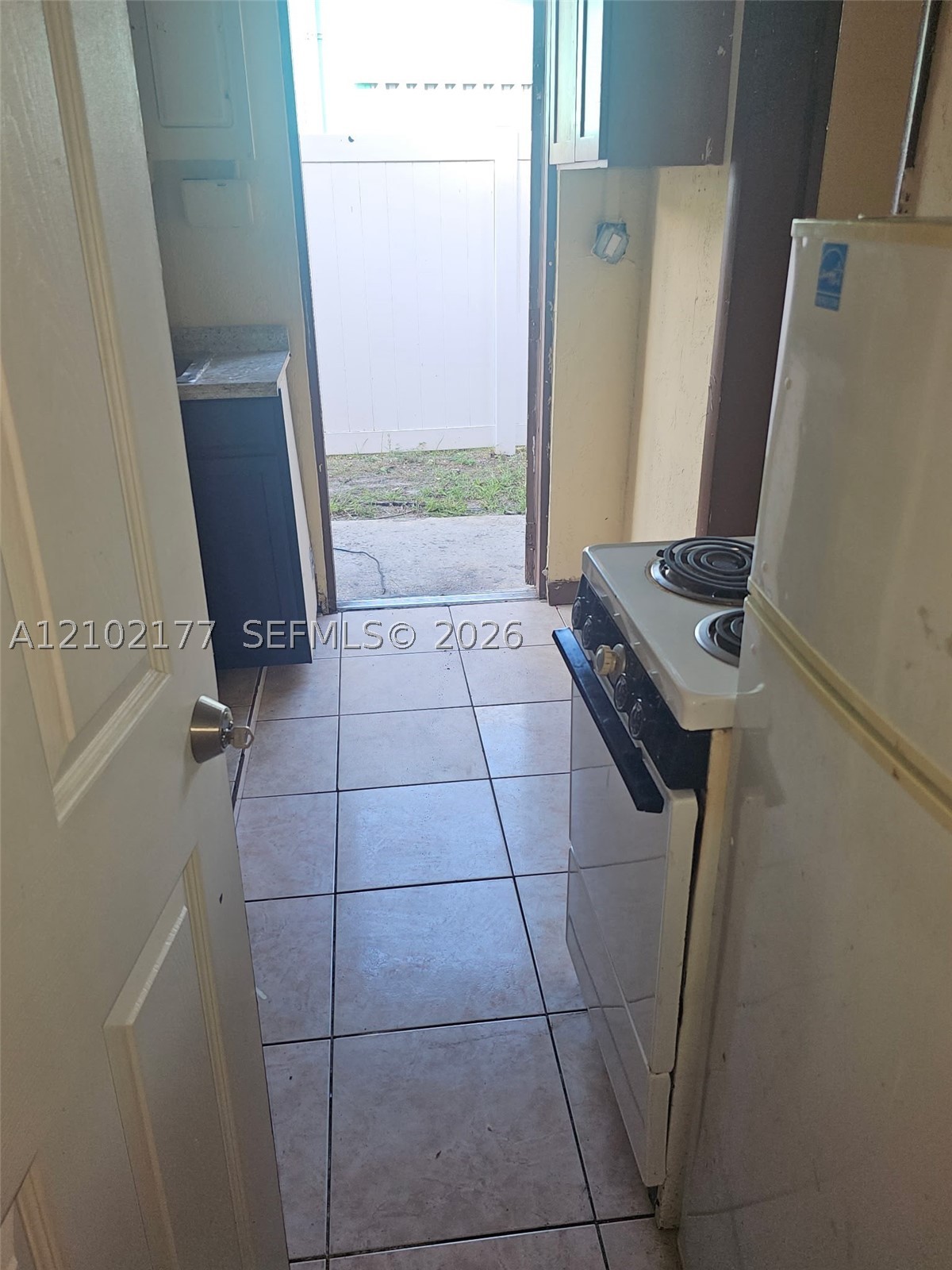 3640 NW 39th St, Lauderdale Lakes FL 33309