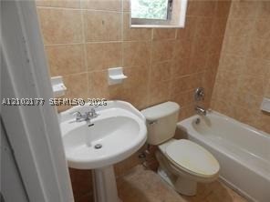 3640 NW 39th St, Lauderdale Lakes FL 33309