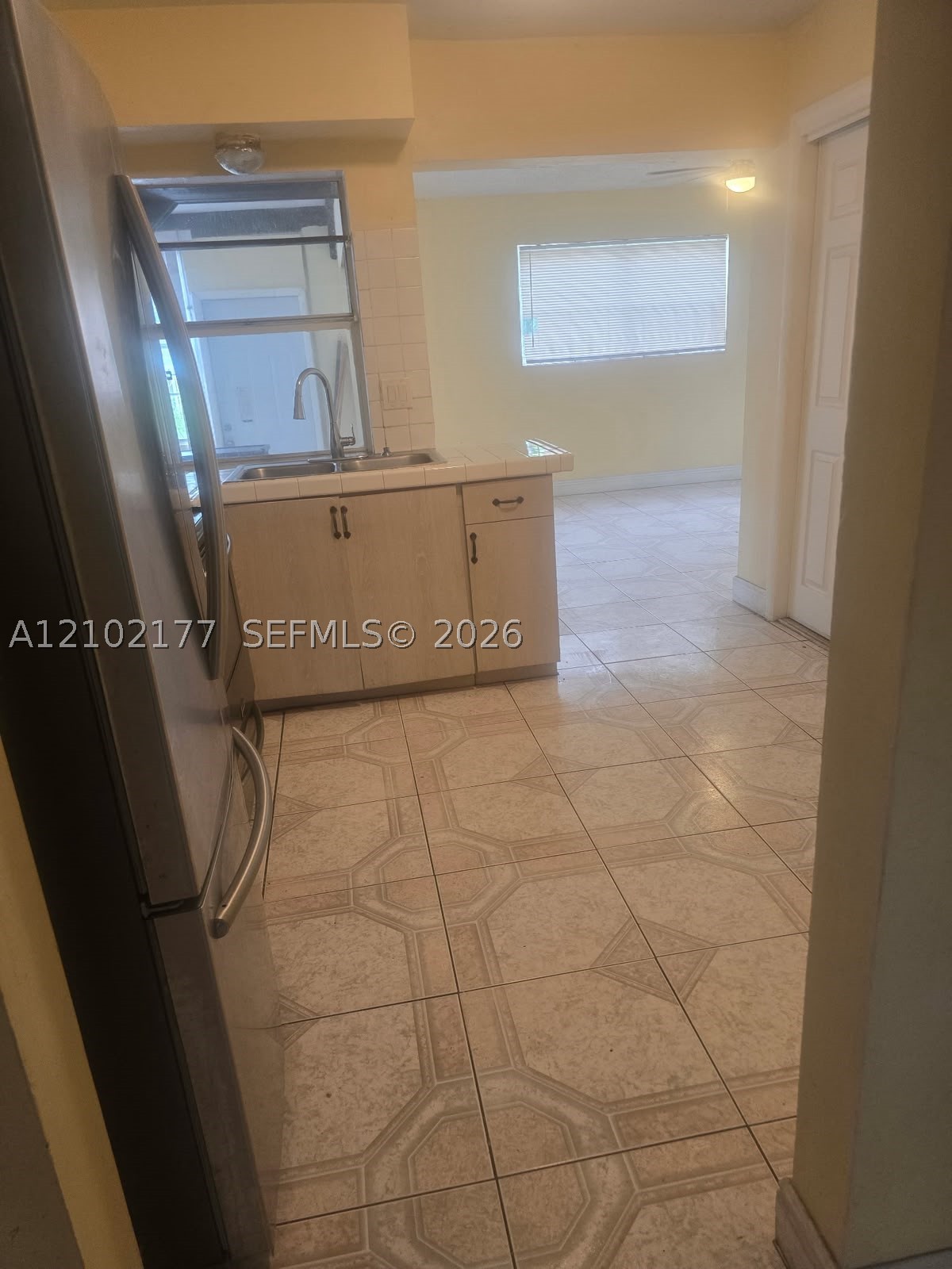 3640 NW 39th St, Lauderdale Lakes FL 33309