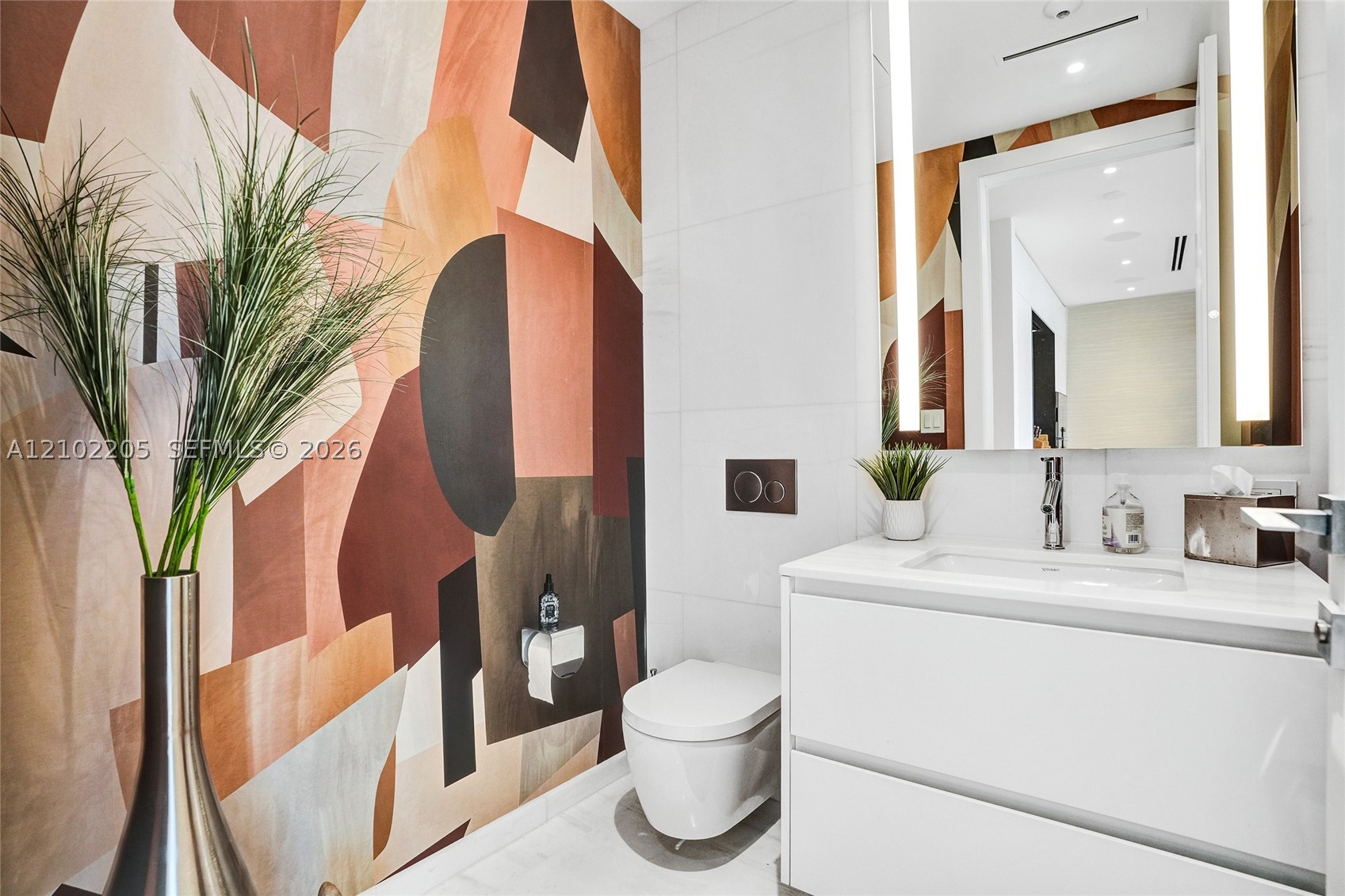 300 Biscayne Boulevard Way #2106W, Miami FL 33131