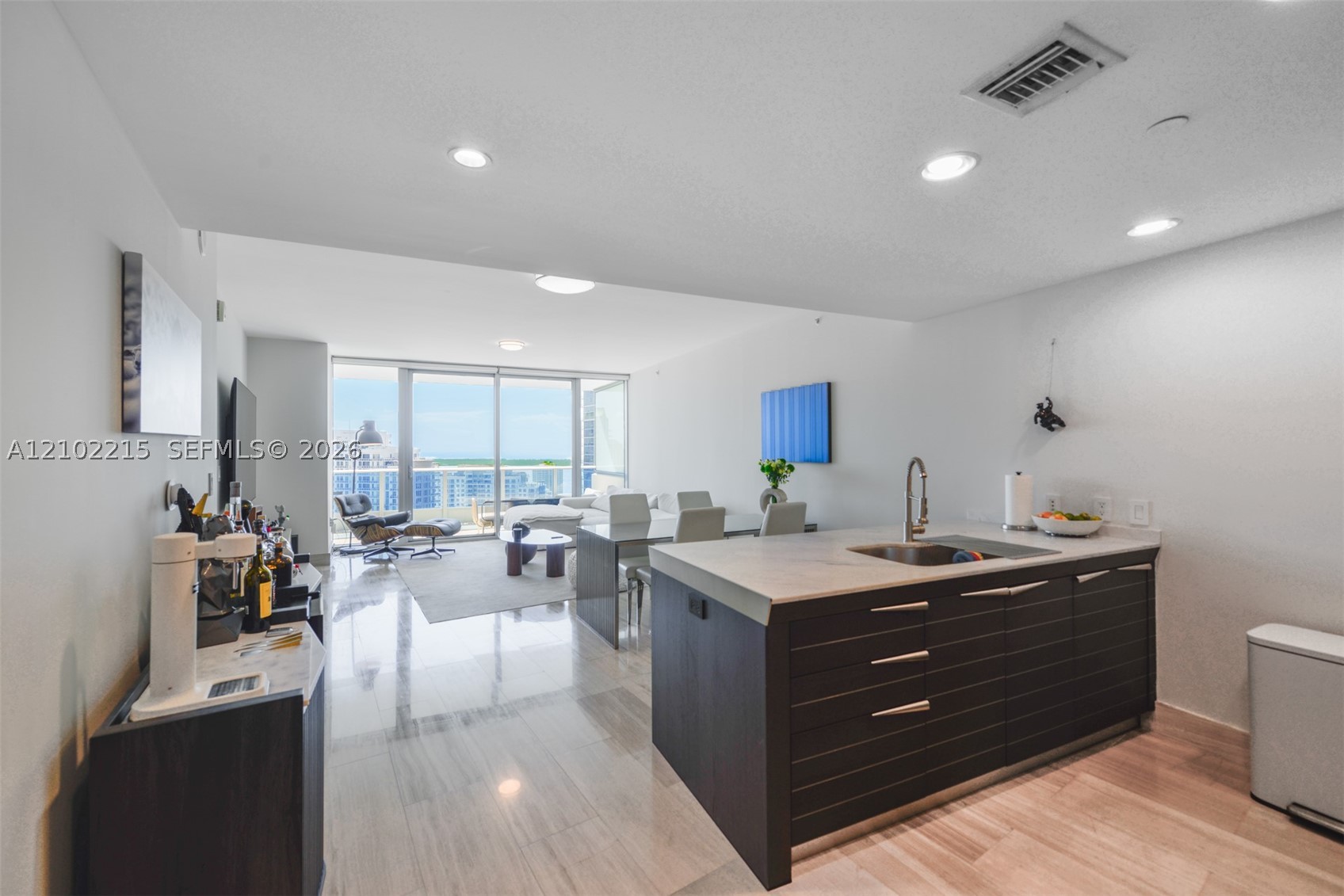 200 Biscayne Boulevard Way #3905, Miami FL 33131