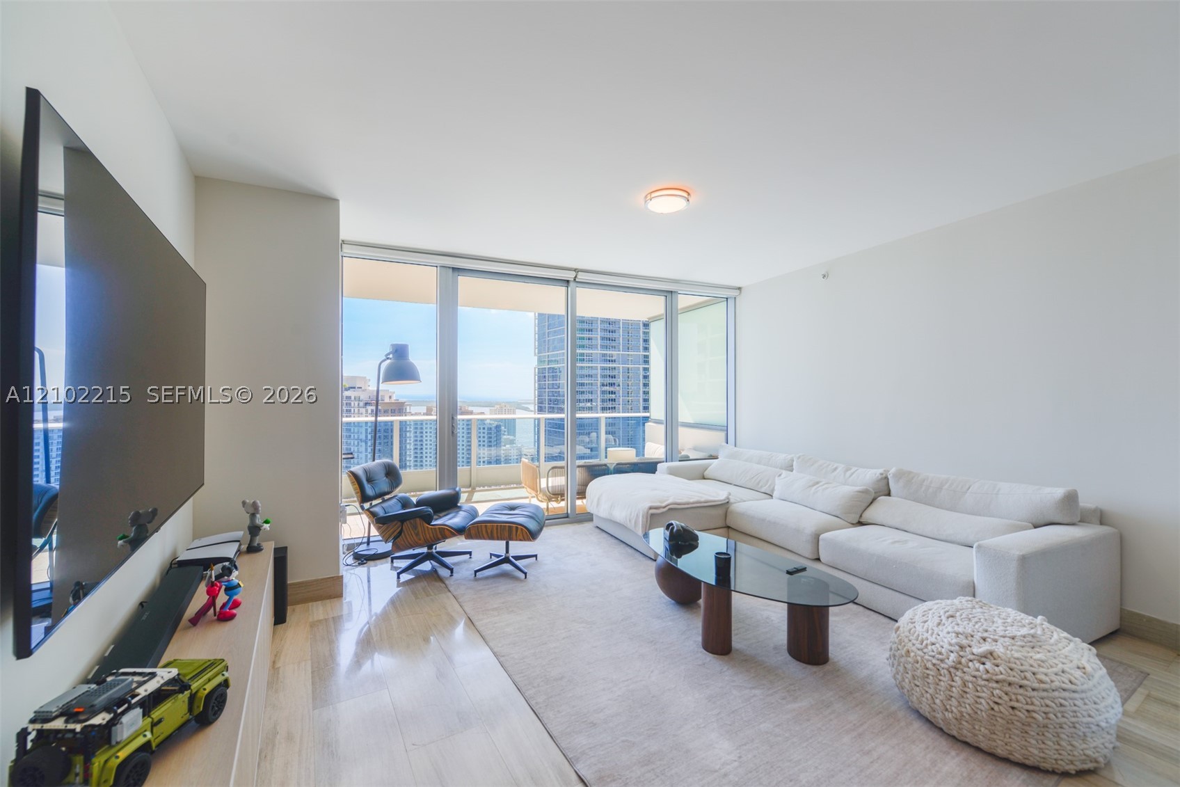 200 Biscayne Boulevard Way #3905, Miami FL 33131