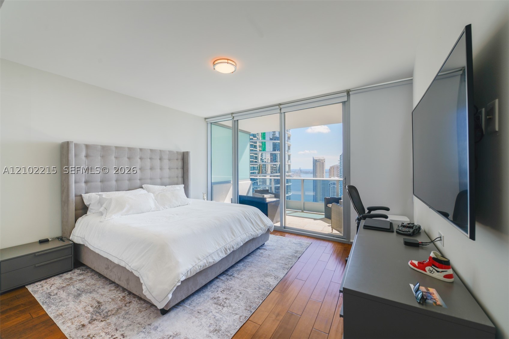 200 Biscayne Boulevard Way #3905, Miami FL 33131