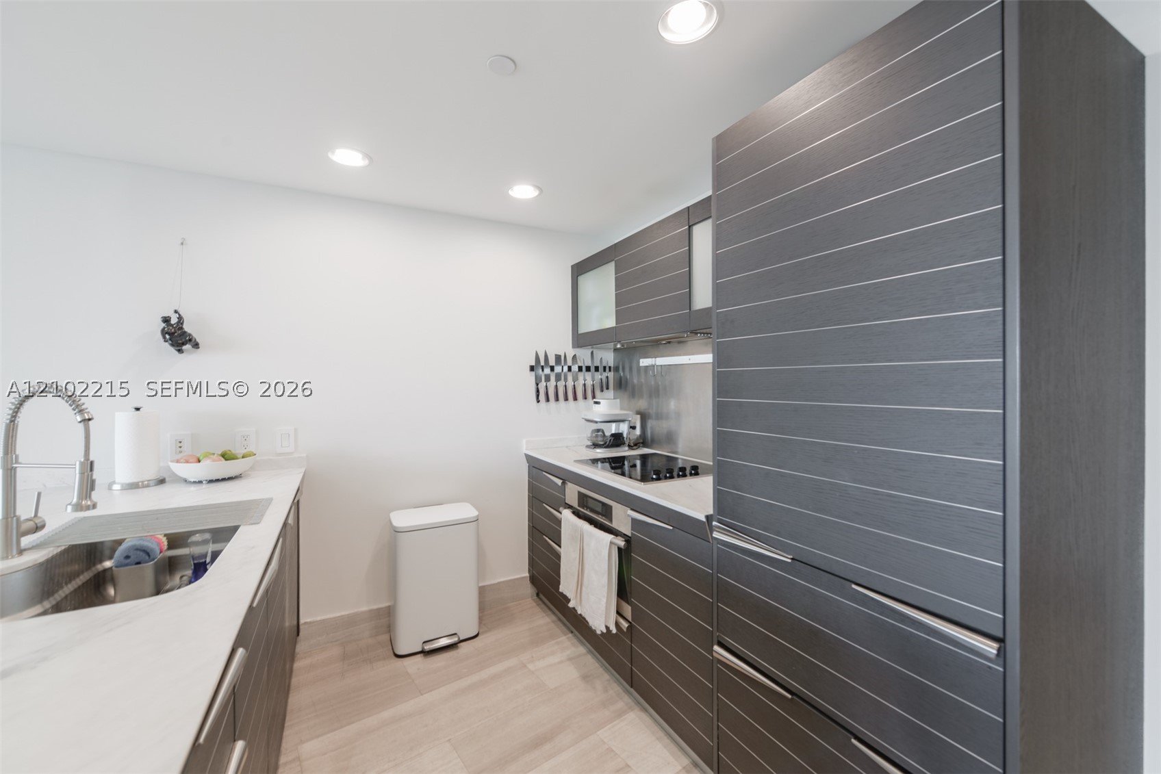 200 Biscayne Boulevard Way #3905, Miami FL 33131