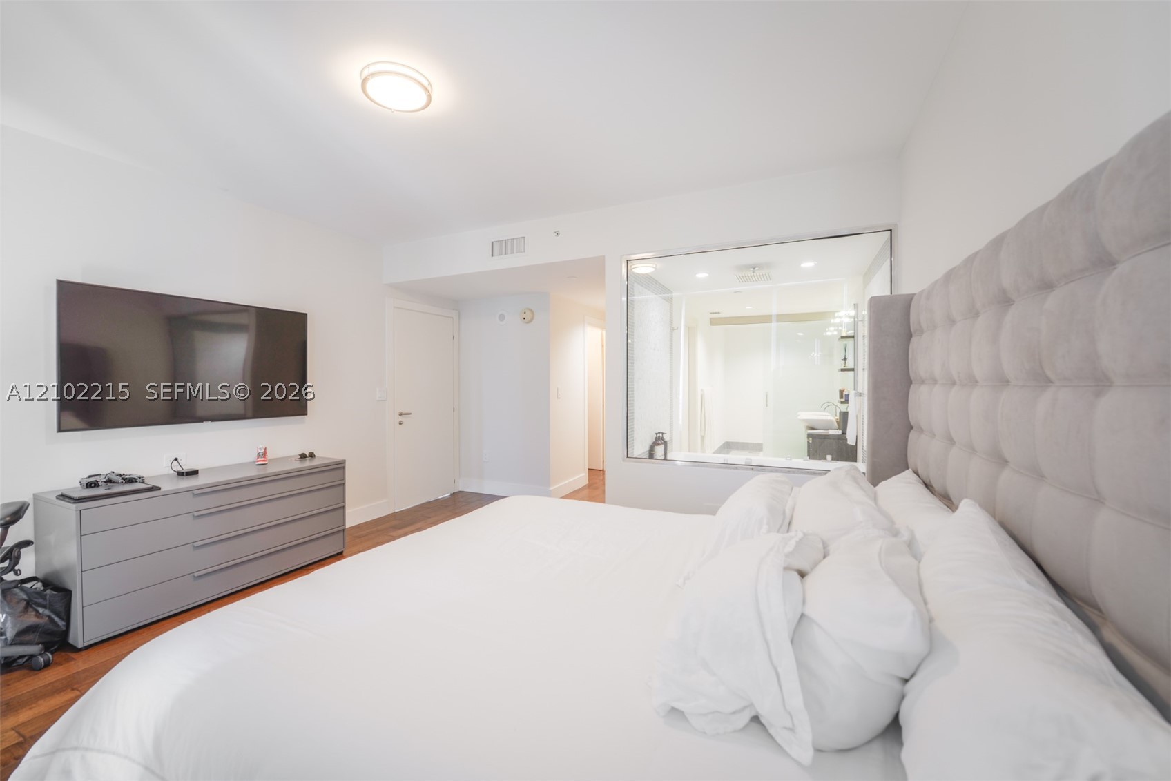 200 Biscayne Boulevard Way #3905, Miami FL 33131