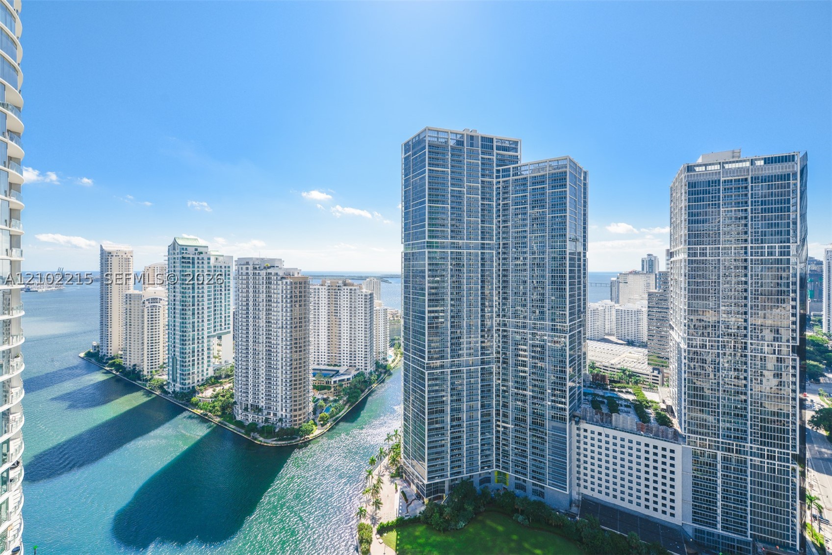 200 Biscayne Boulevard Way #3905, Miami FL 33131