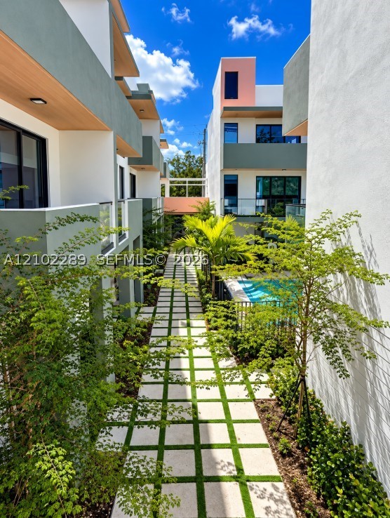 721 SW 11th St #B, Miami FL 33129