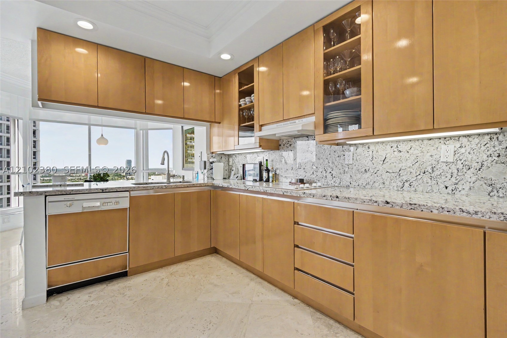 21150 NE 38TH AVE #2202, Aventura FL 33180