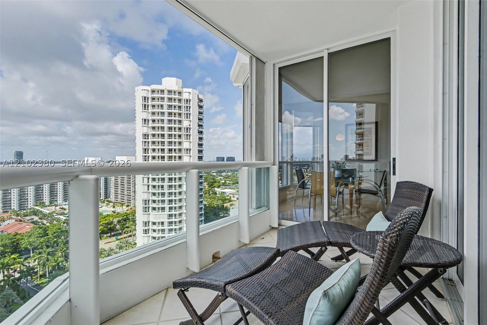 21150 NE 38TH AVE #2202, Aventura FL 33180