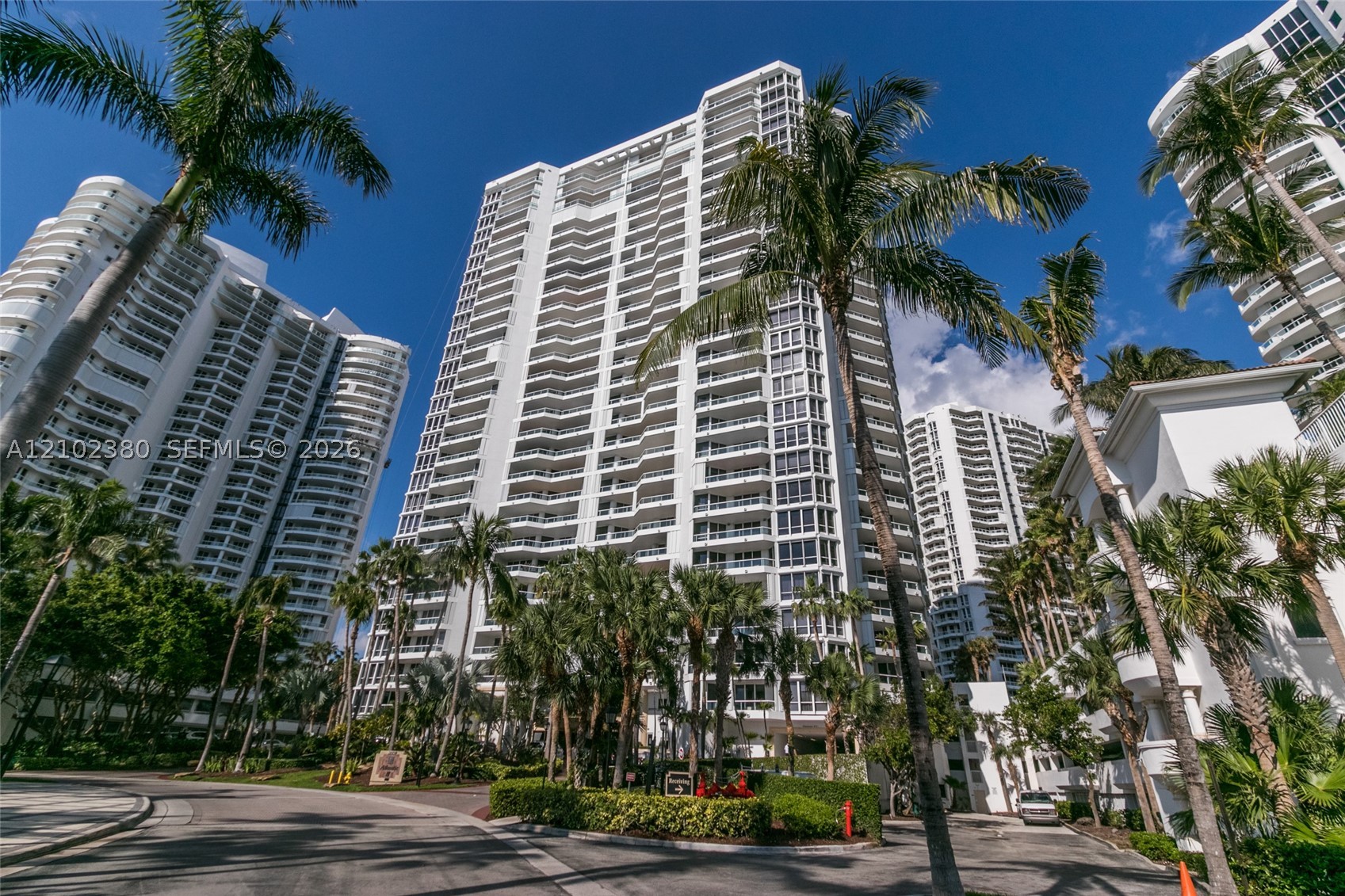 21150 NE 38TH AVE #2202, Aventura FL 33180
