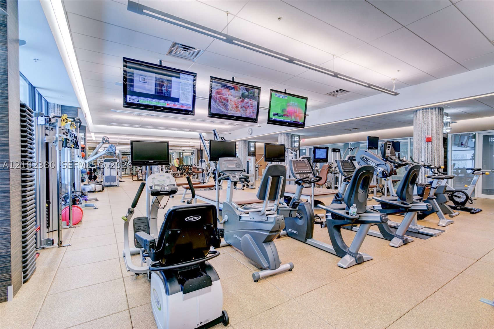 21150 NE 38TH AVE #2202, Aventura FL 33180