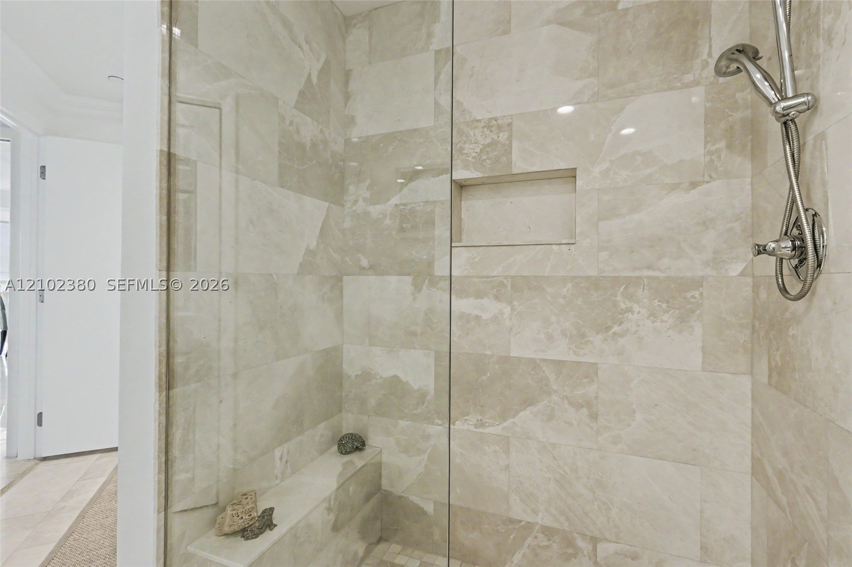 21150 NE 38TH AVE #2202, Aventura FL 33180