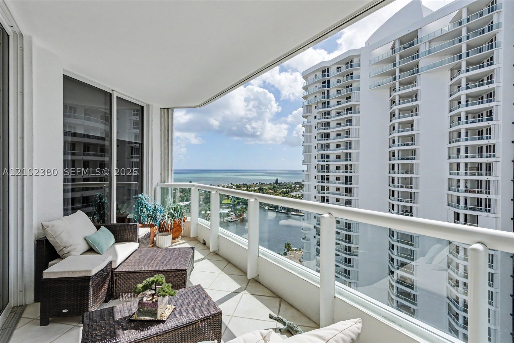 21150 NE 38TH AVE #2202, Aventura FL 33180