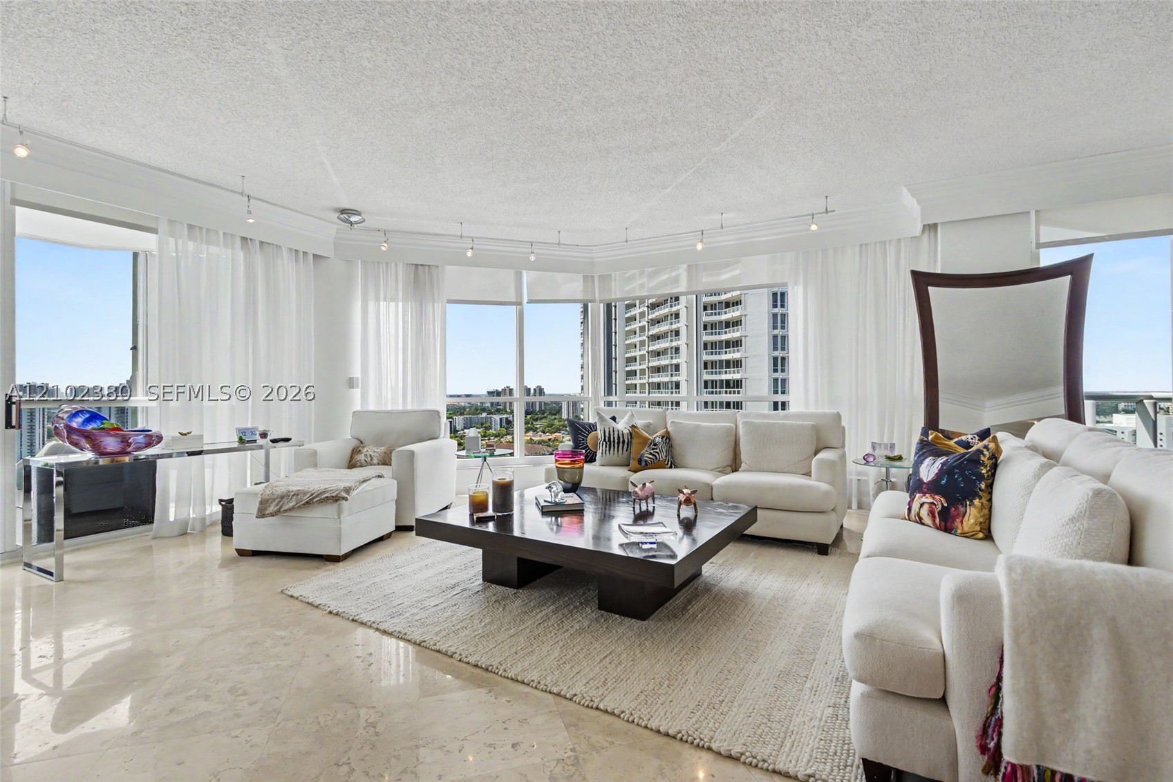 21150 NE 38TH AVE #2202, Aventura FL 33180