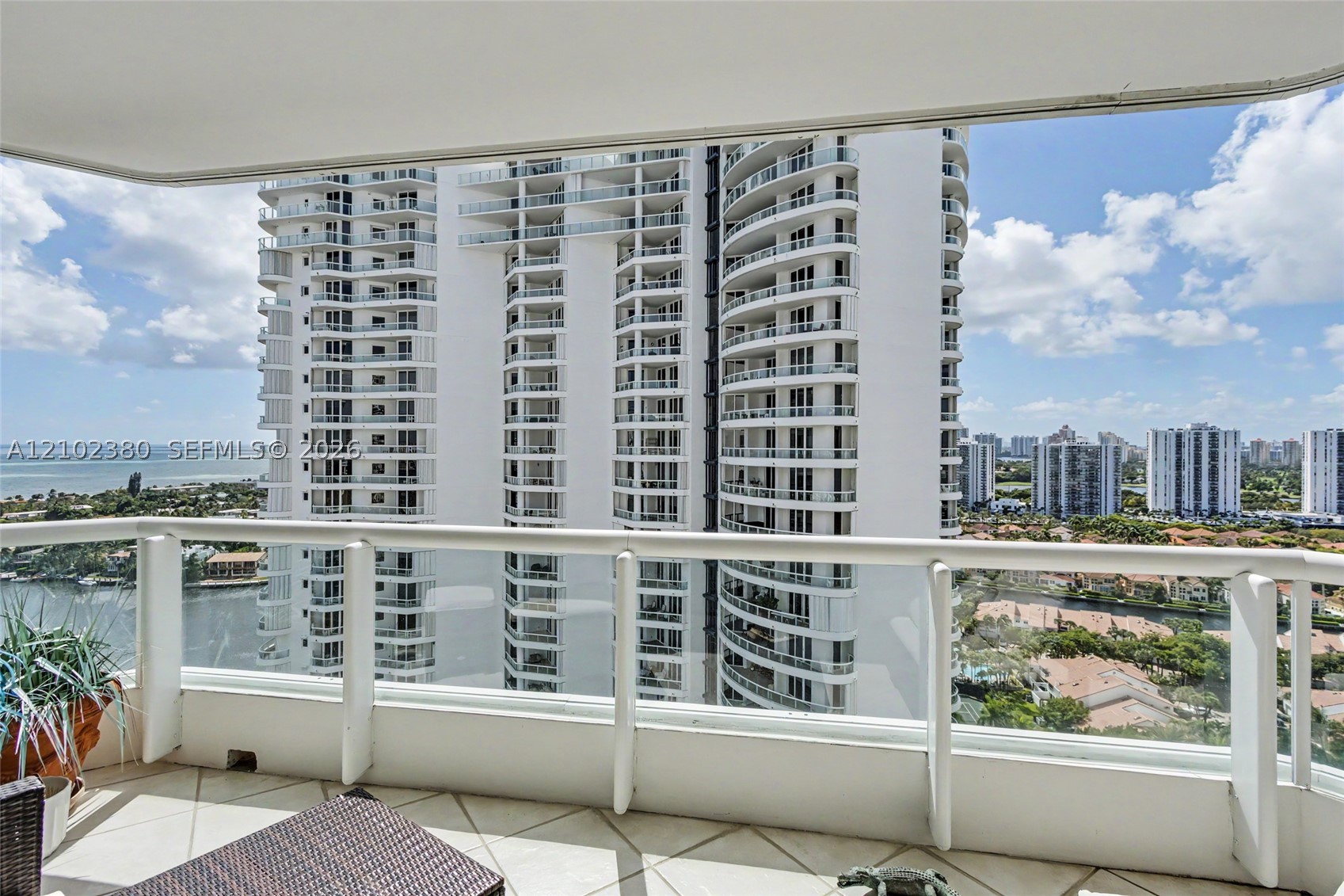 21150 NE 38TH AVE #2202, Aventura FL 33180