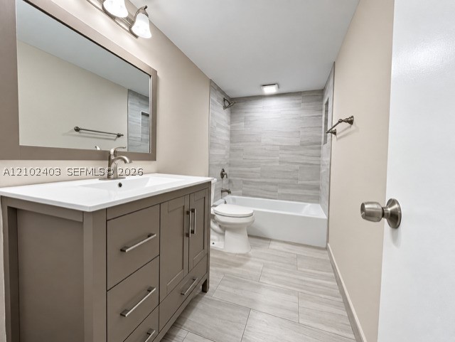 6130 W 19th Ave #308, Hialeah FL 33012