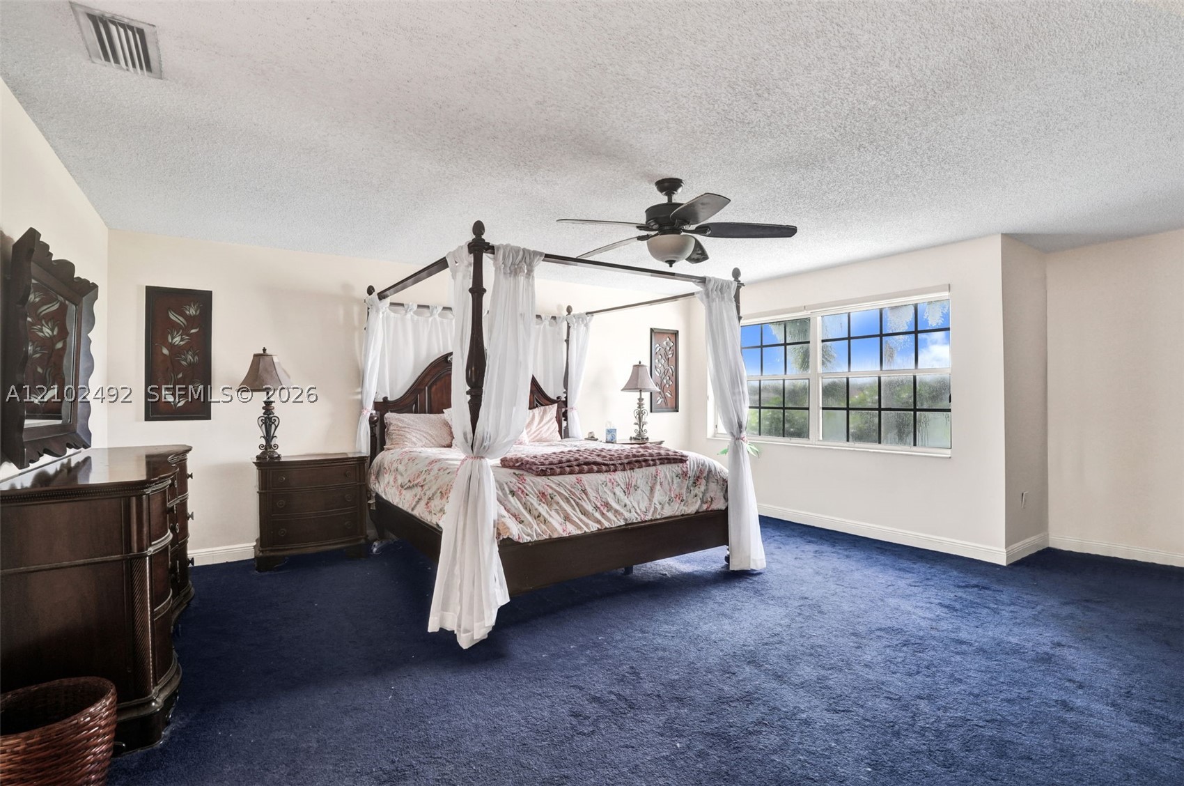 7860 NW 28th St, Margate FL 33063