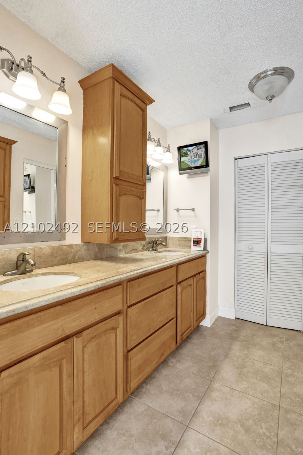 7860 NW 28th St, Margate FL 33063