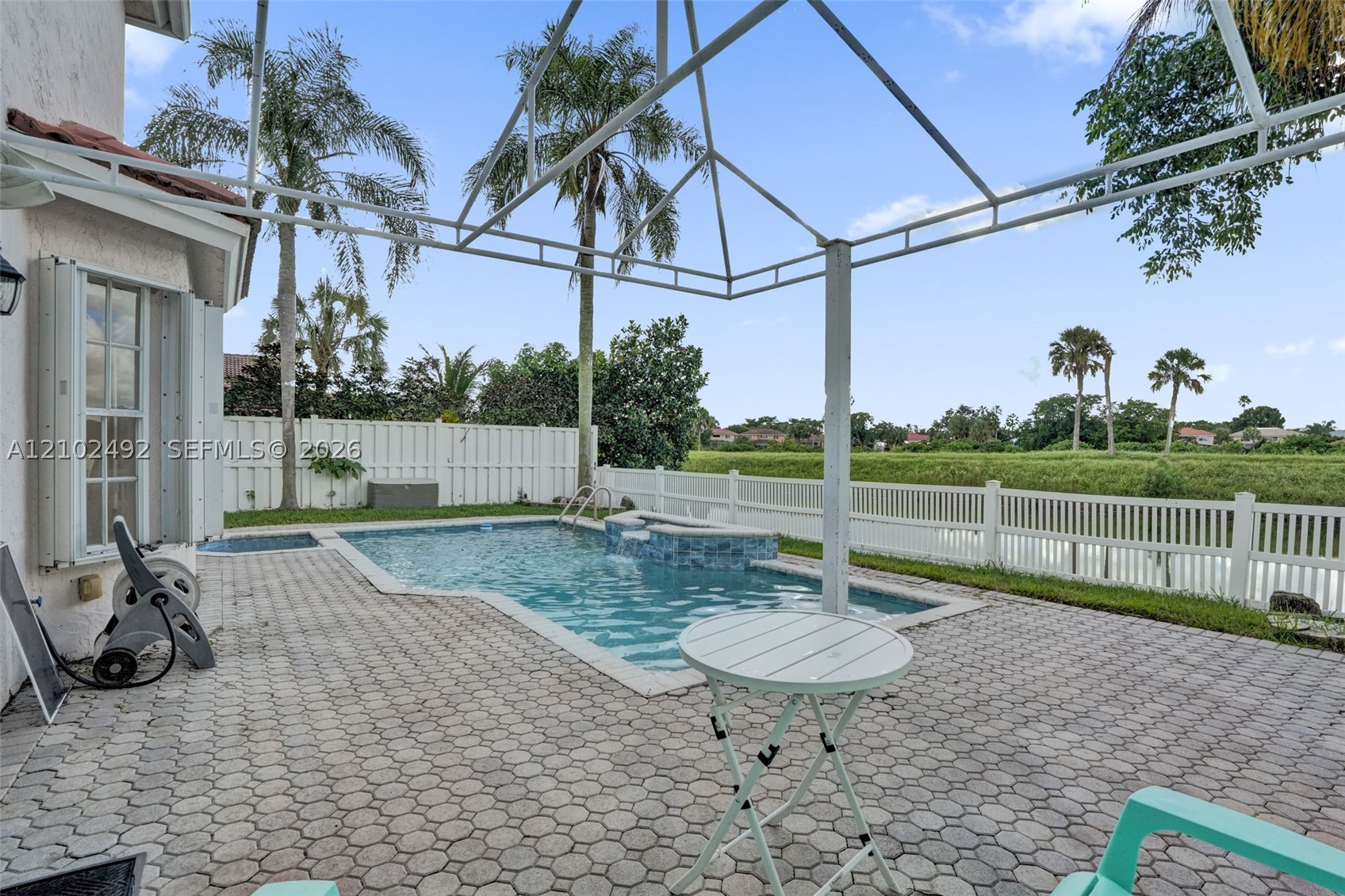7860 NW 28th St, Margate FL 33063