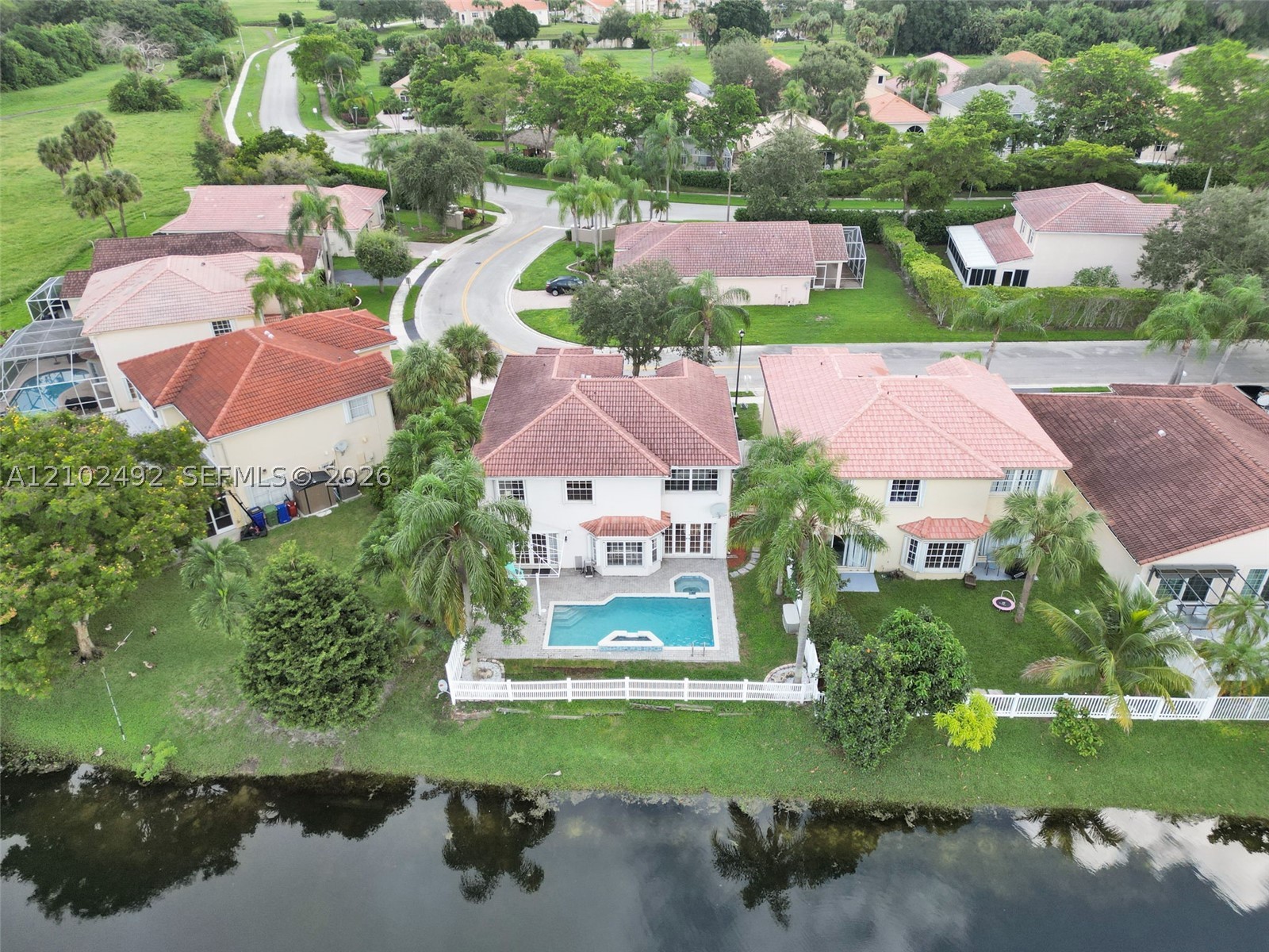7860 NW 28th St, Margate FL 33063