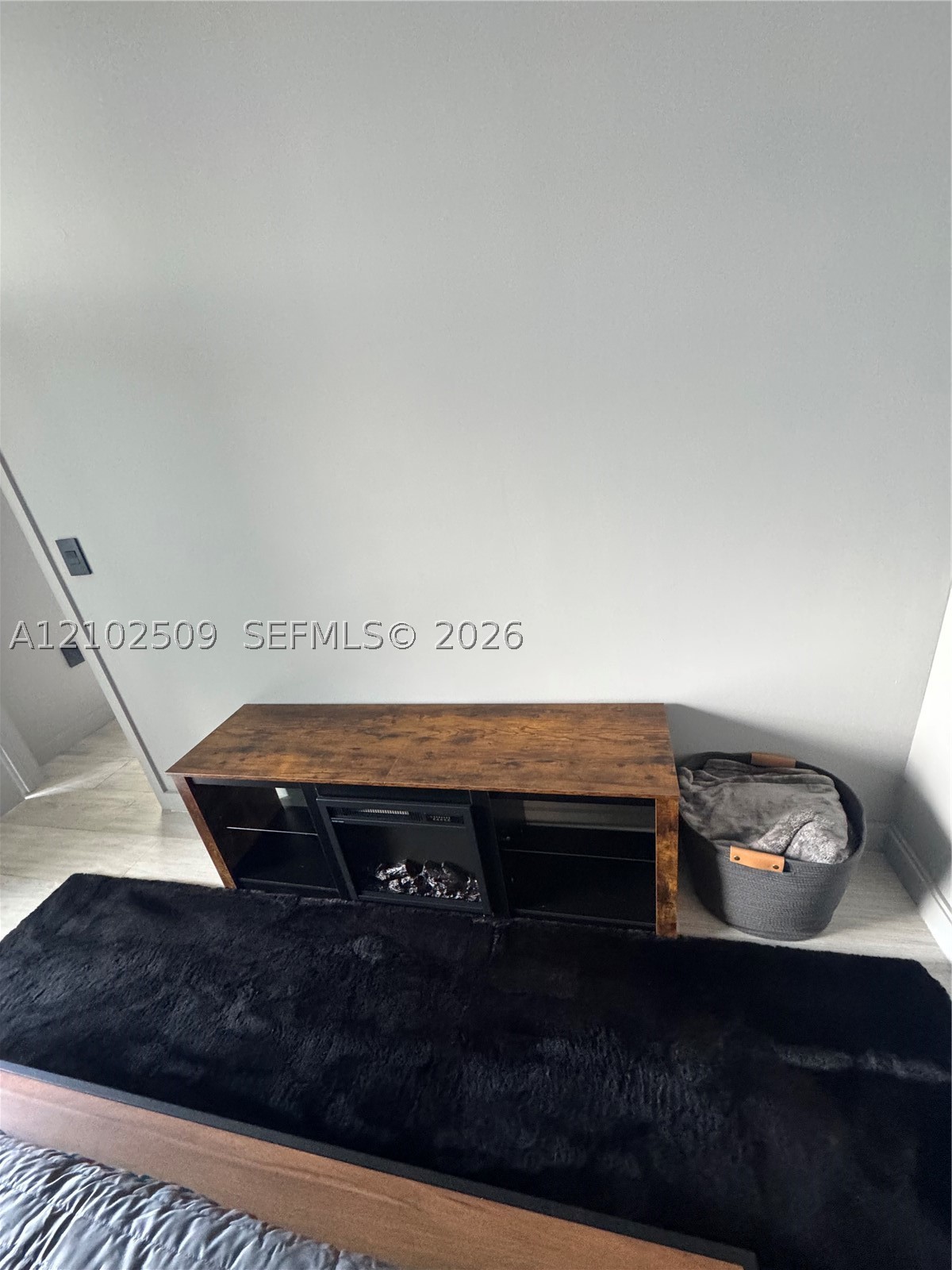 45 SW 9th St #3010, Miami FL 33130