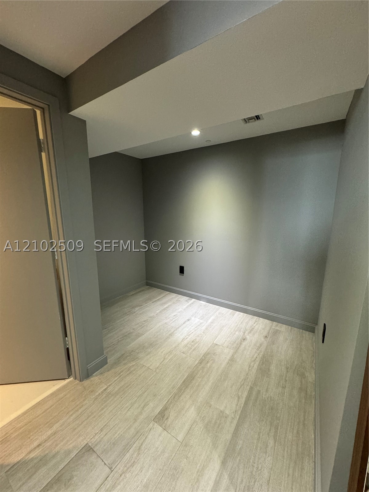 45 SW 9th St #3010, Miami FL 33130