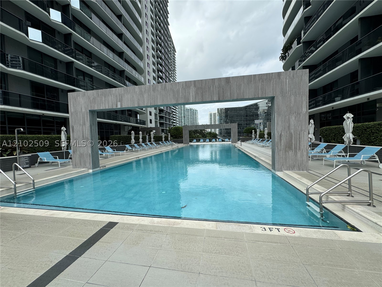 45 SW 9th St #3010, Miami FL 33130