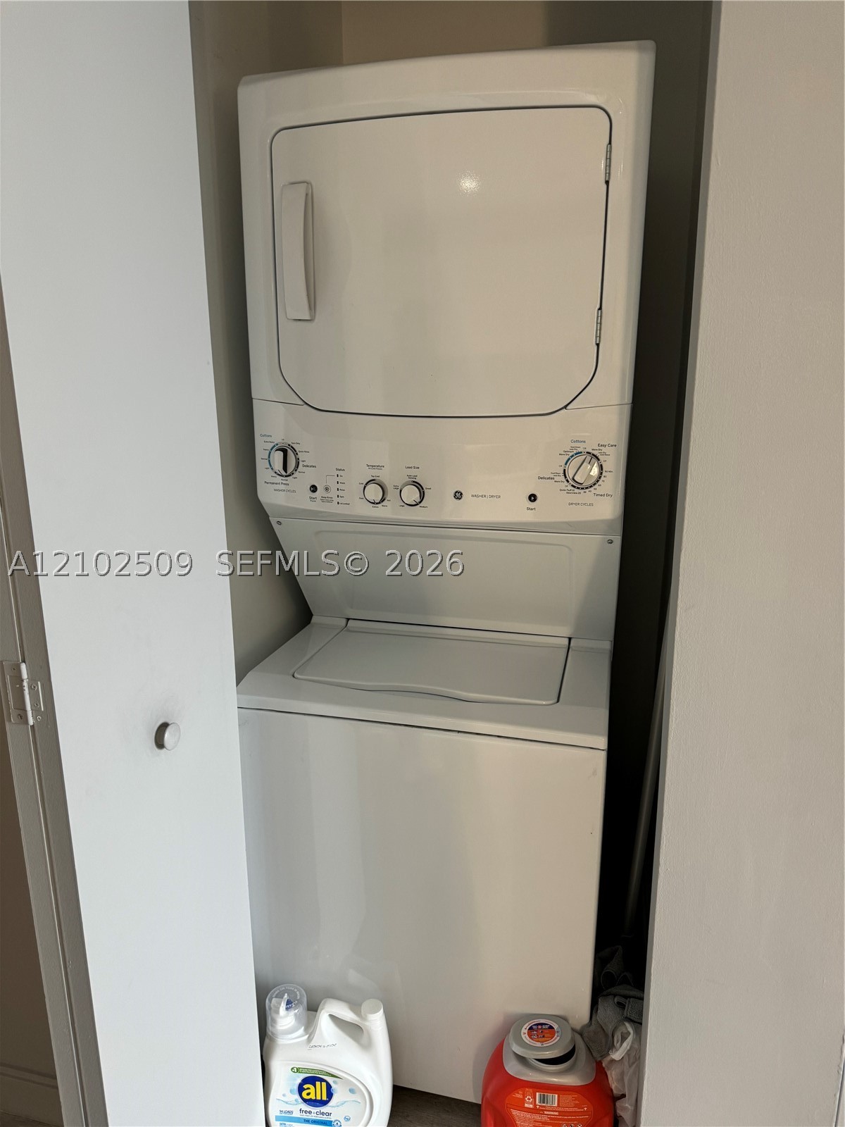 45 SW 9th St #3010, Miami FL 33130