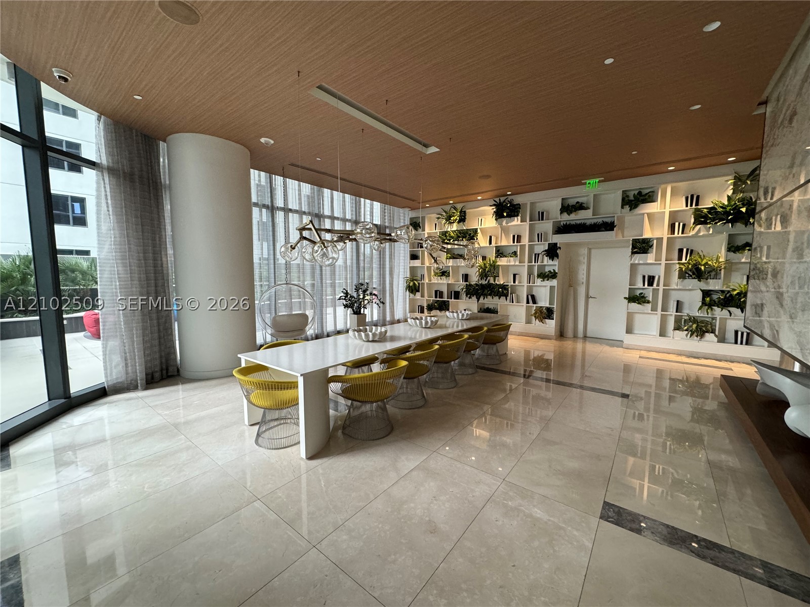 45 SW 9th St #3010, Miami FL 33130