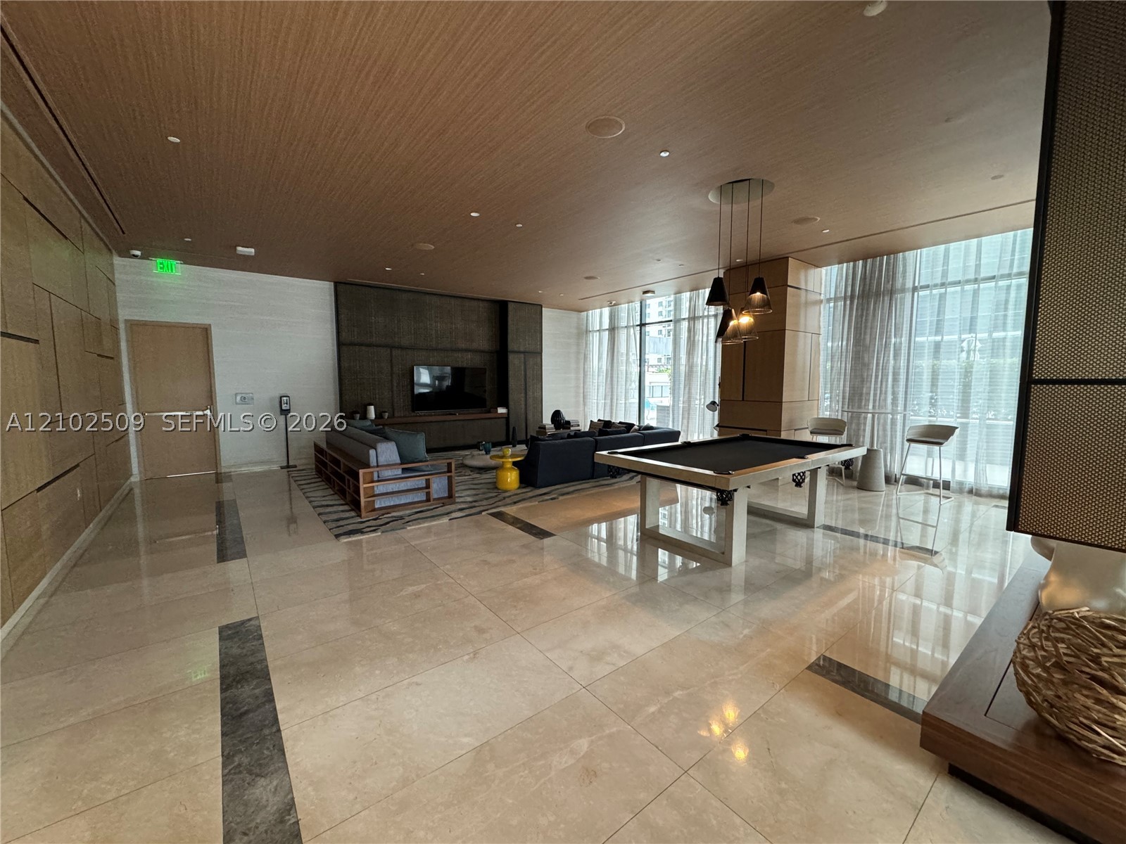 45 SW 9th St #3010, Miami FL 33130