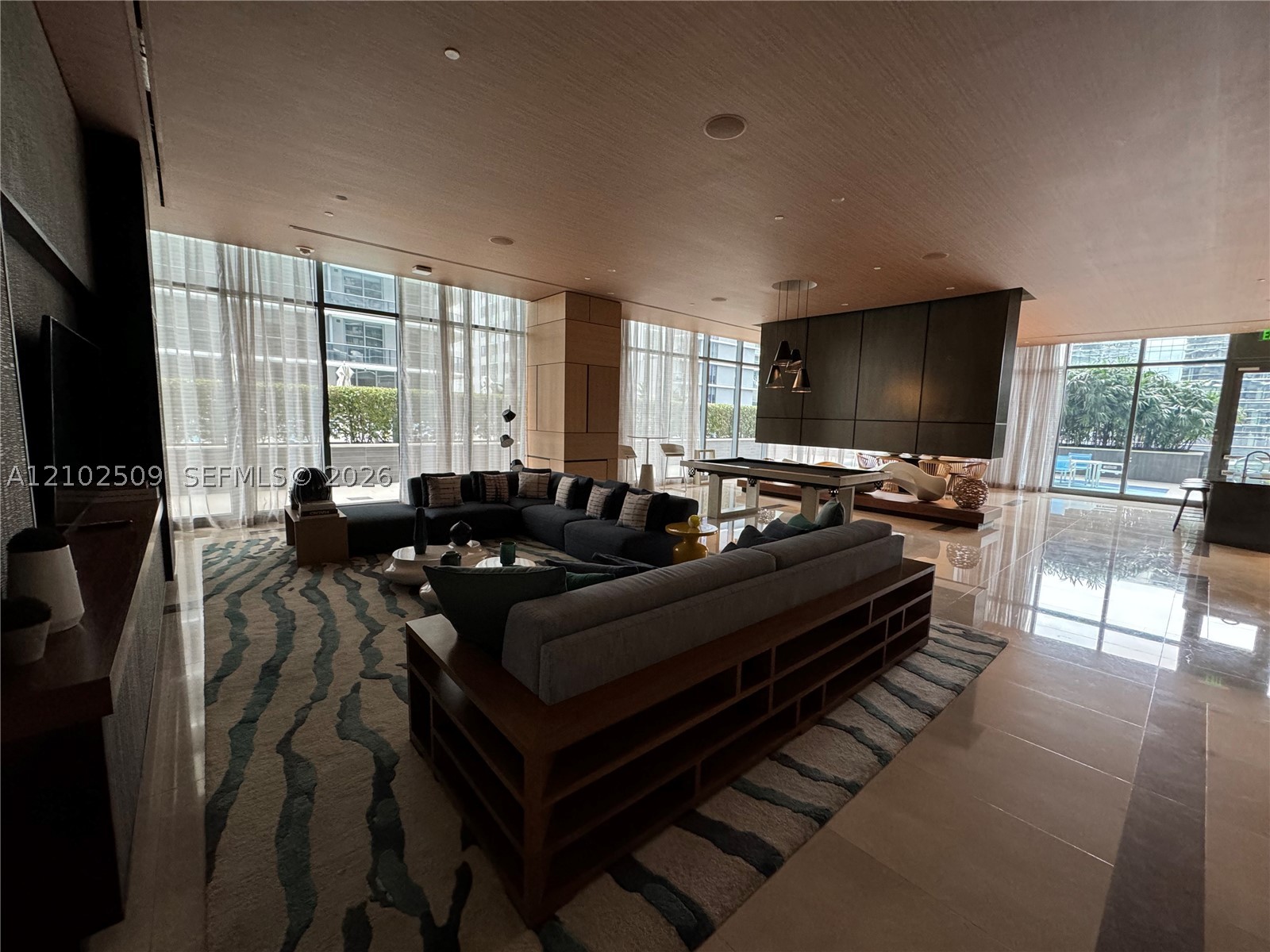 45 SW 9th St #3010, Miami FL 33130