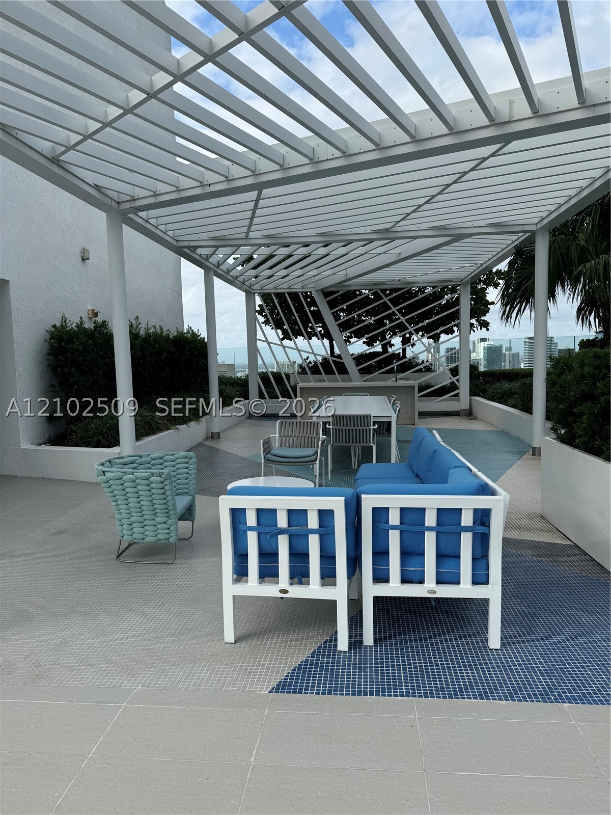 45 SW 9th St #3010, Miami FL 33130