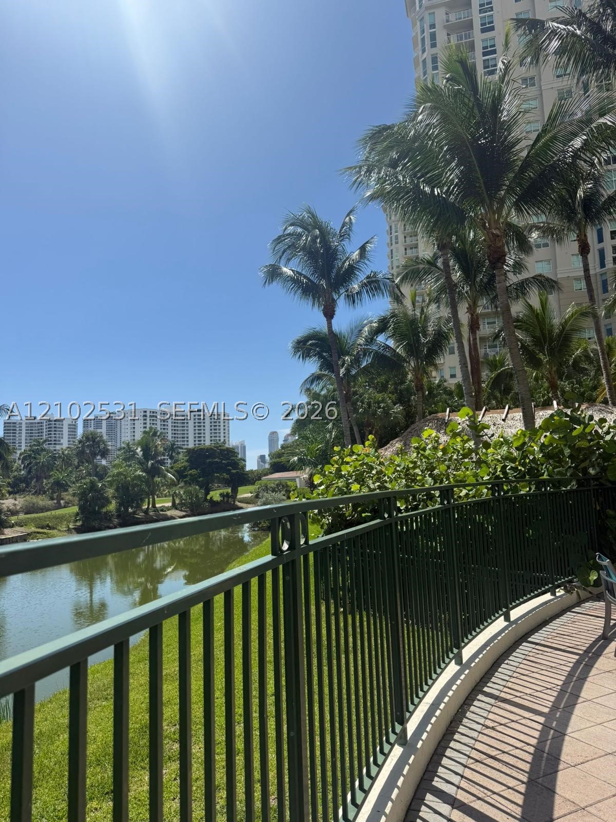 19501 W Country Club Dr #308, Aventura FL 33180