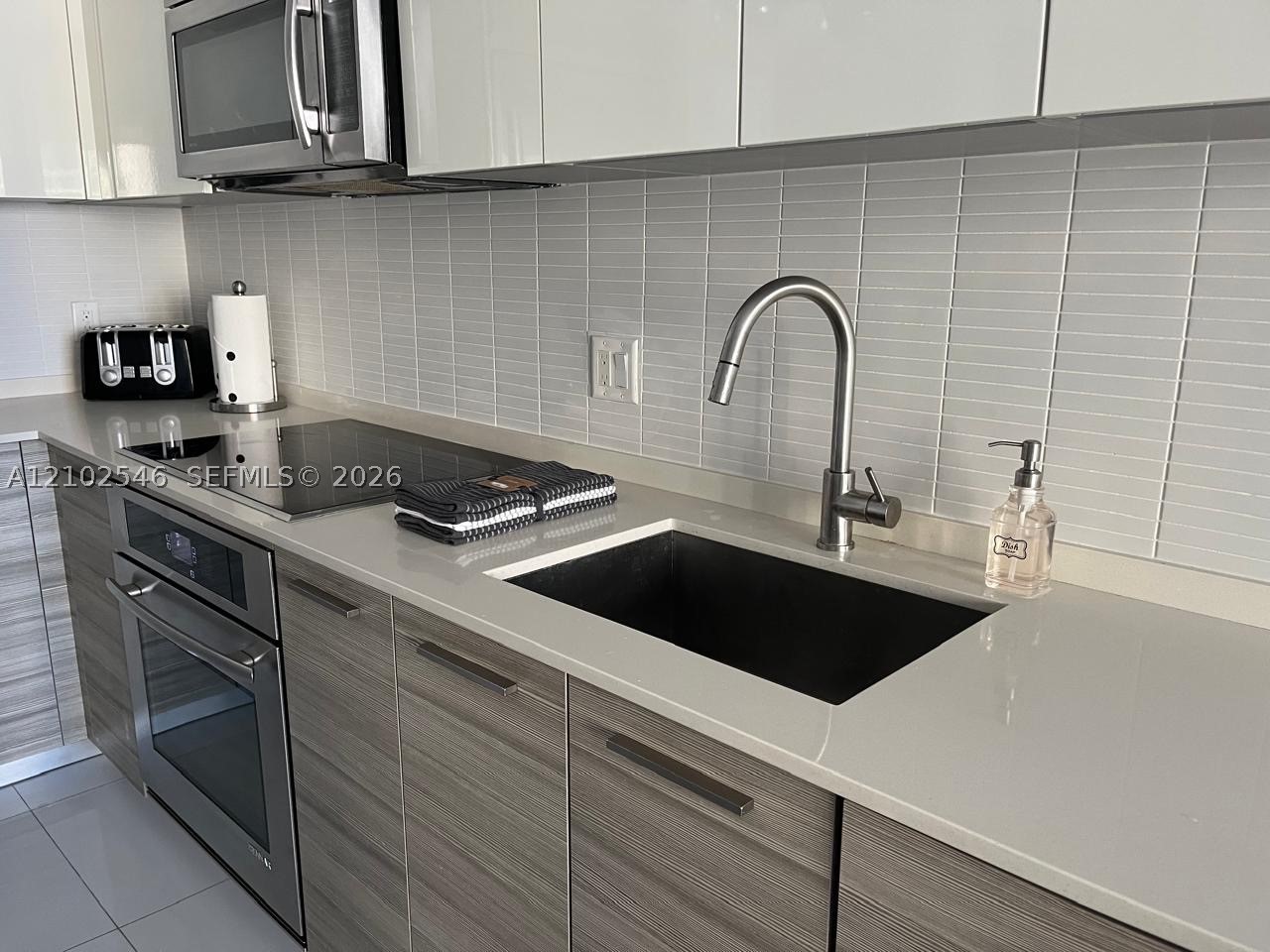 1300 Brickell Bay Dr #2307, Miami FL 33131
