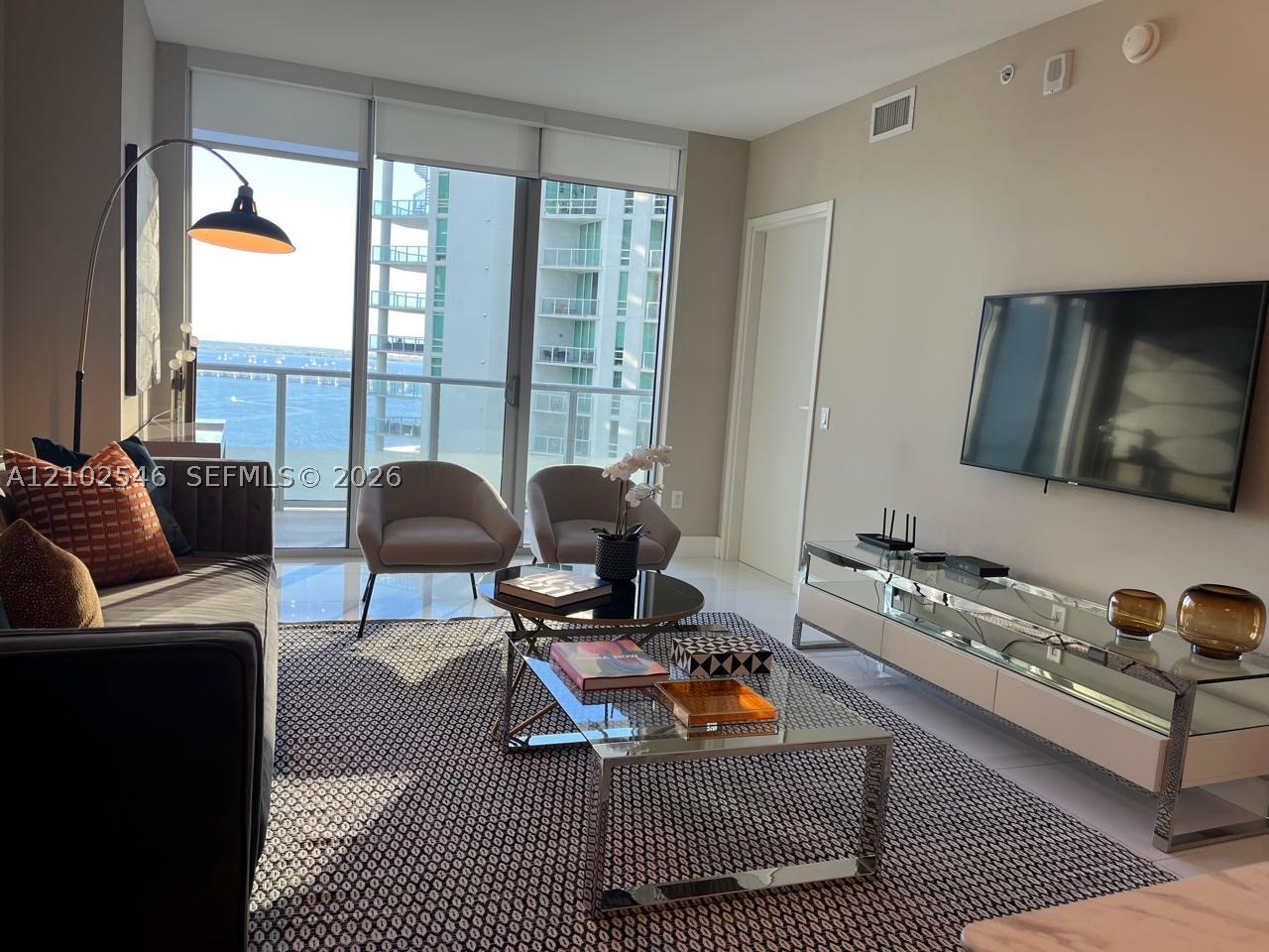 1300 Brickell Bay Dr #2307, Miami FL 33131