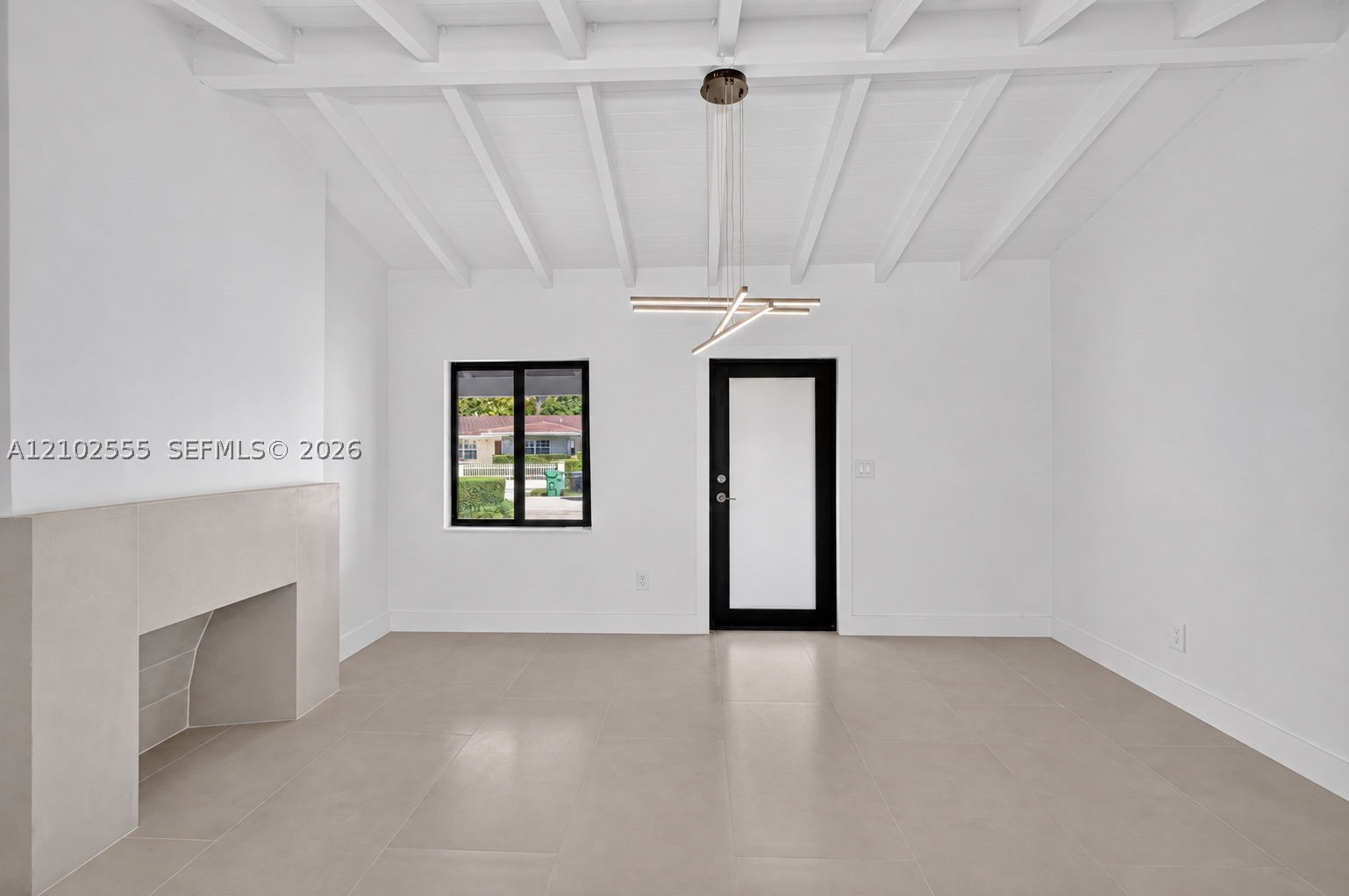 4752 SW 1st St, Miami FL 33134