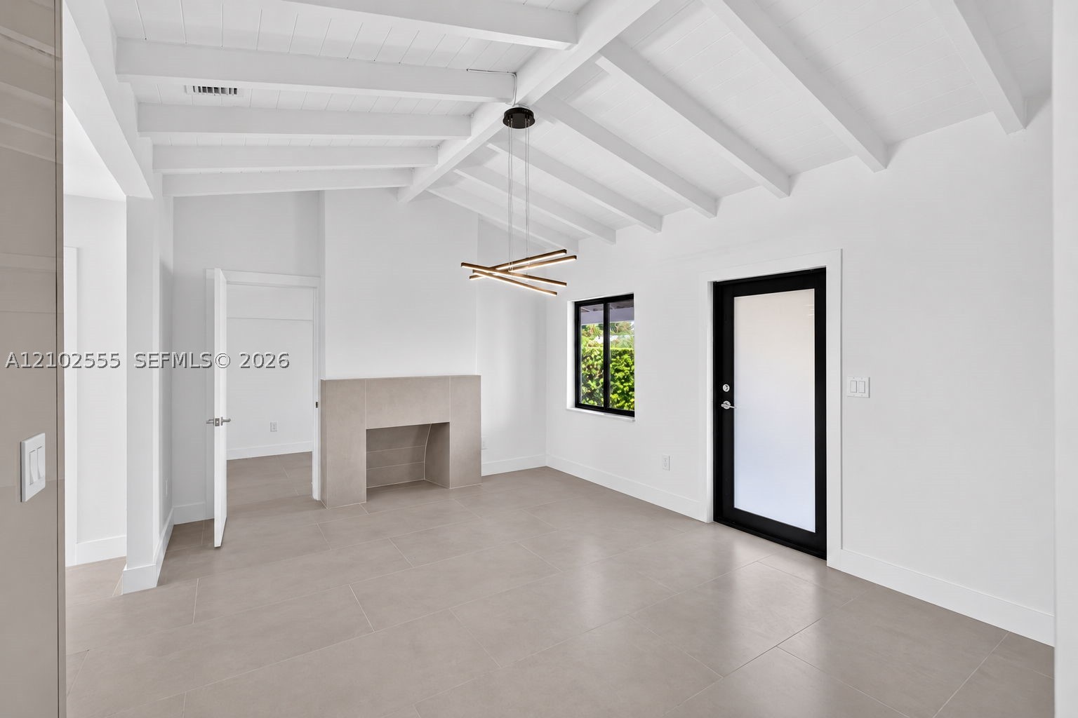 4752 SW 1st St, Miami FL 33134